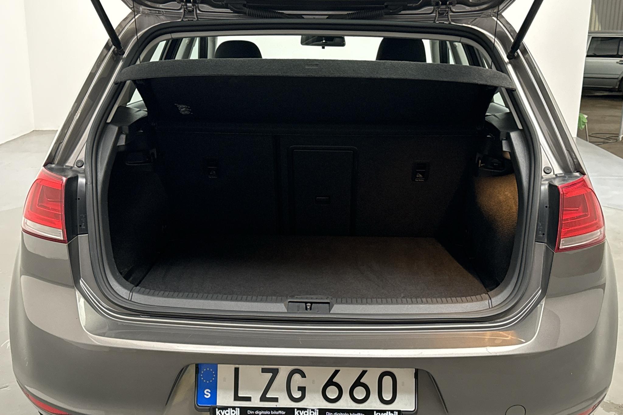 VW Golf VII 1.2 TSI 5dr (110hk) - 4 725 mil - Manuell - grå - 2016