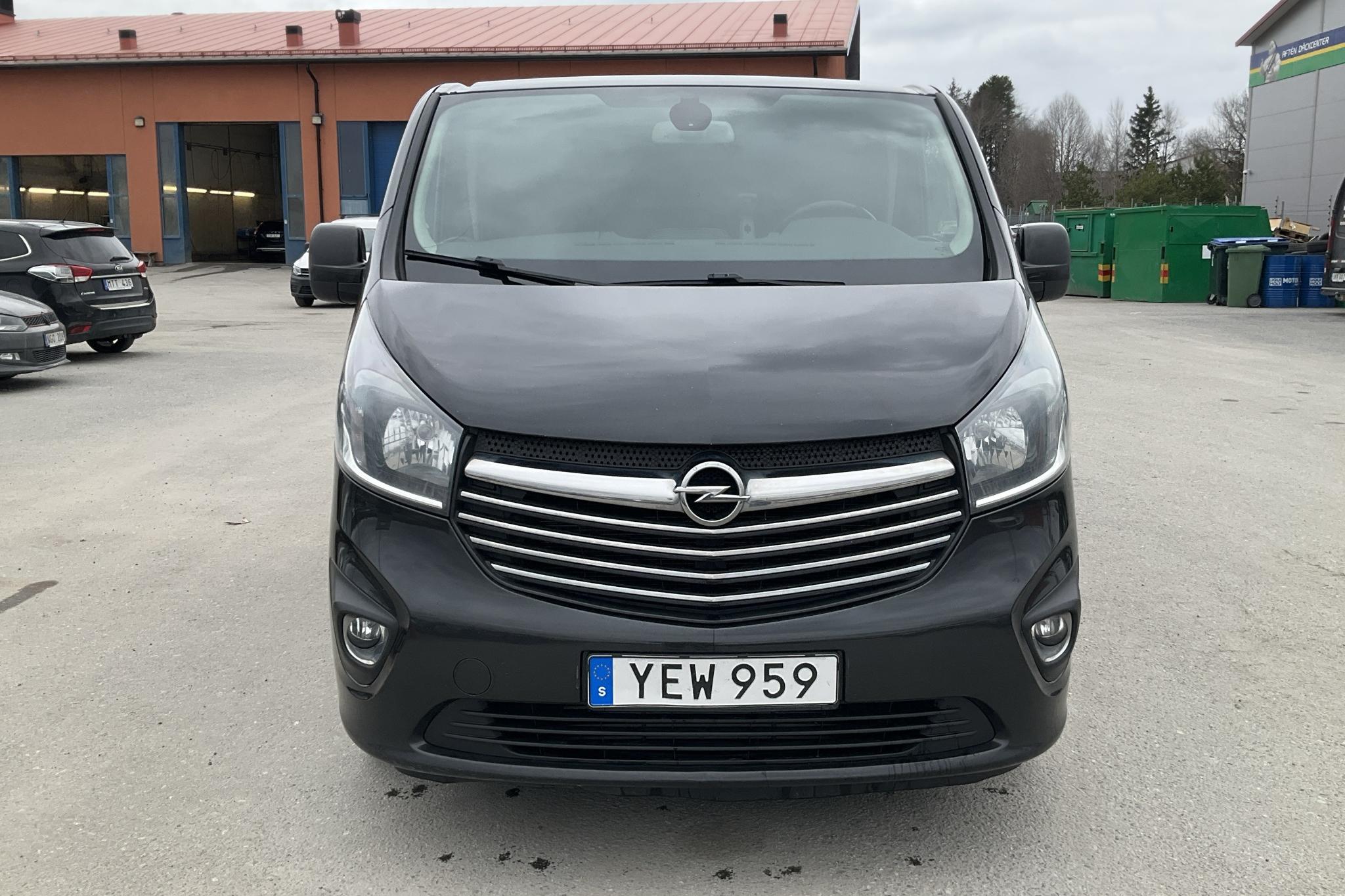 Opel Vivaro 1.6 CDTI (120hk) - 20 552 mil - Manuell - svart - 2016