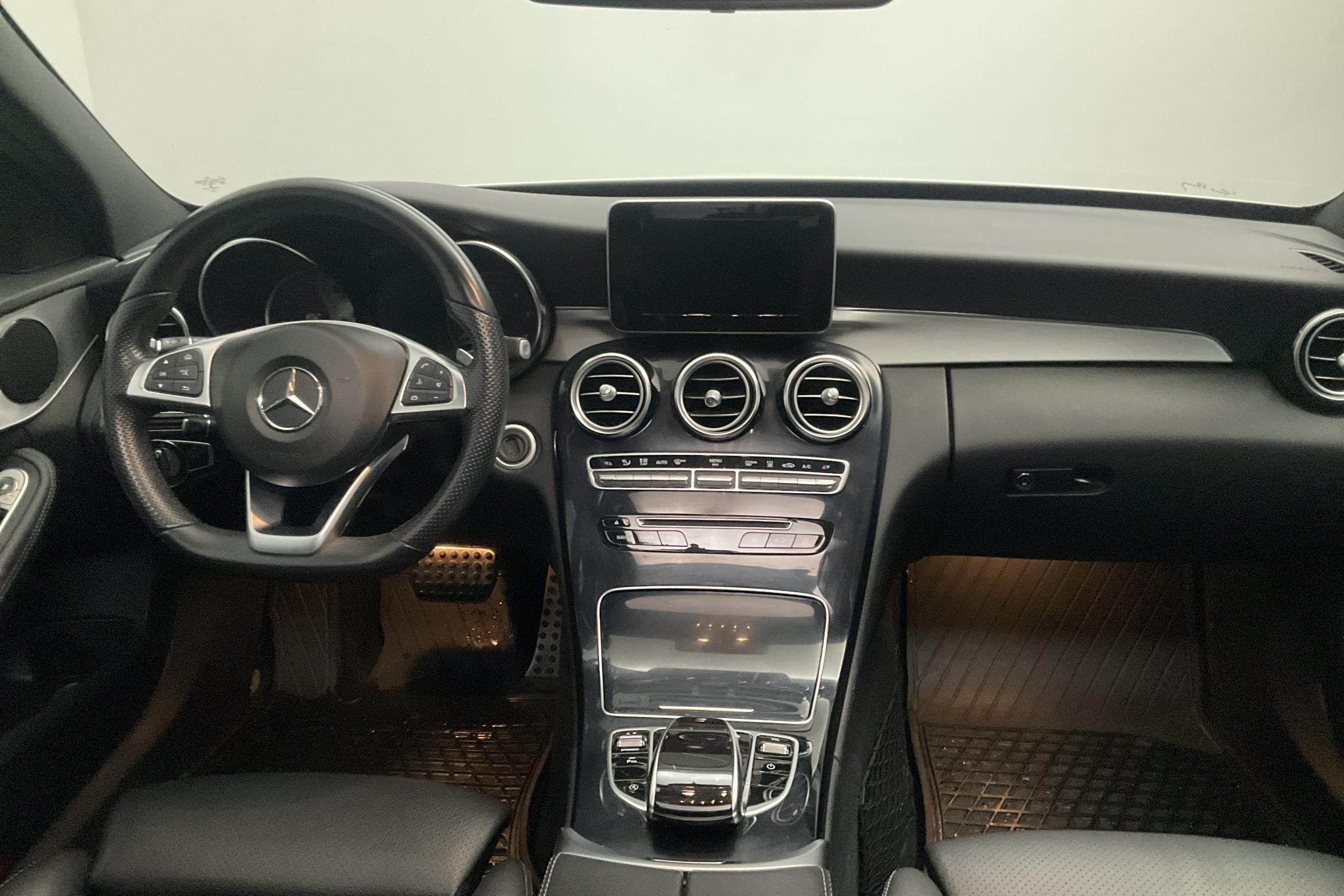 Mercedes C 220 d 4MATIC Kombi S205 (170hk) - 12 045 mil - Automat - vit - 2018