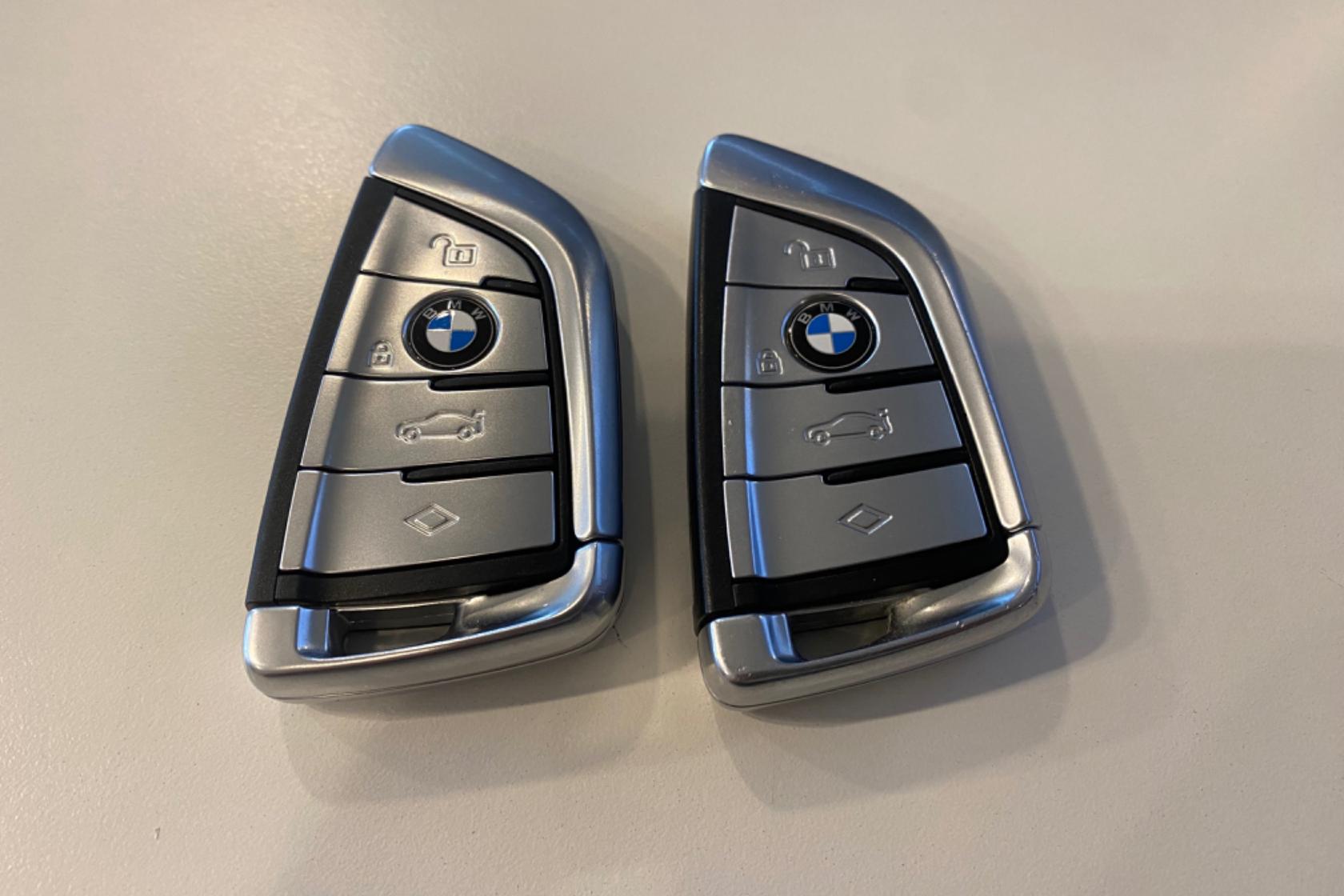 BMW 530e xDrive iPerformance Sedan, G30 12kWh (252hk) - 9 458 mil - Automat - grå - 2020