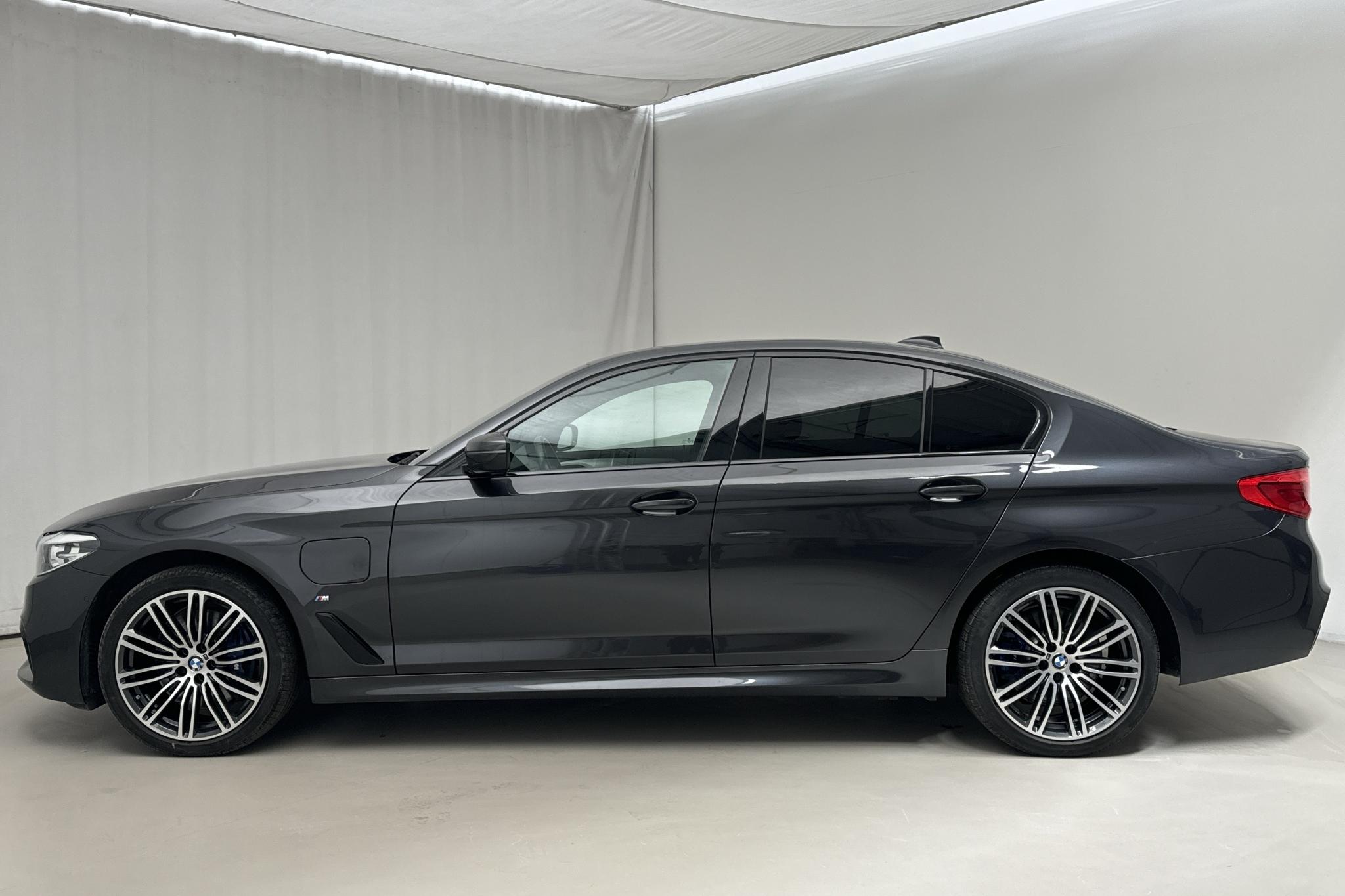 BMW 530e xDrive iPerformance Sedan, G30 12kWh (252hk) - 94 580 km - Automatic - gray - 2020