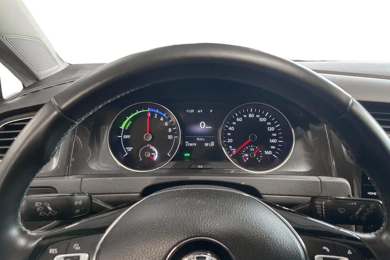 VW e-Golf VII 5dr (136hk) - 215 880 km - Automatic - silver - 2017