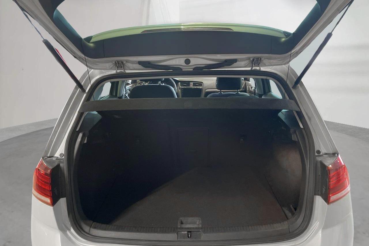 VW e-Golf VII 5dr (136hk) - 215 880 km - Automatic - silver - 2017