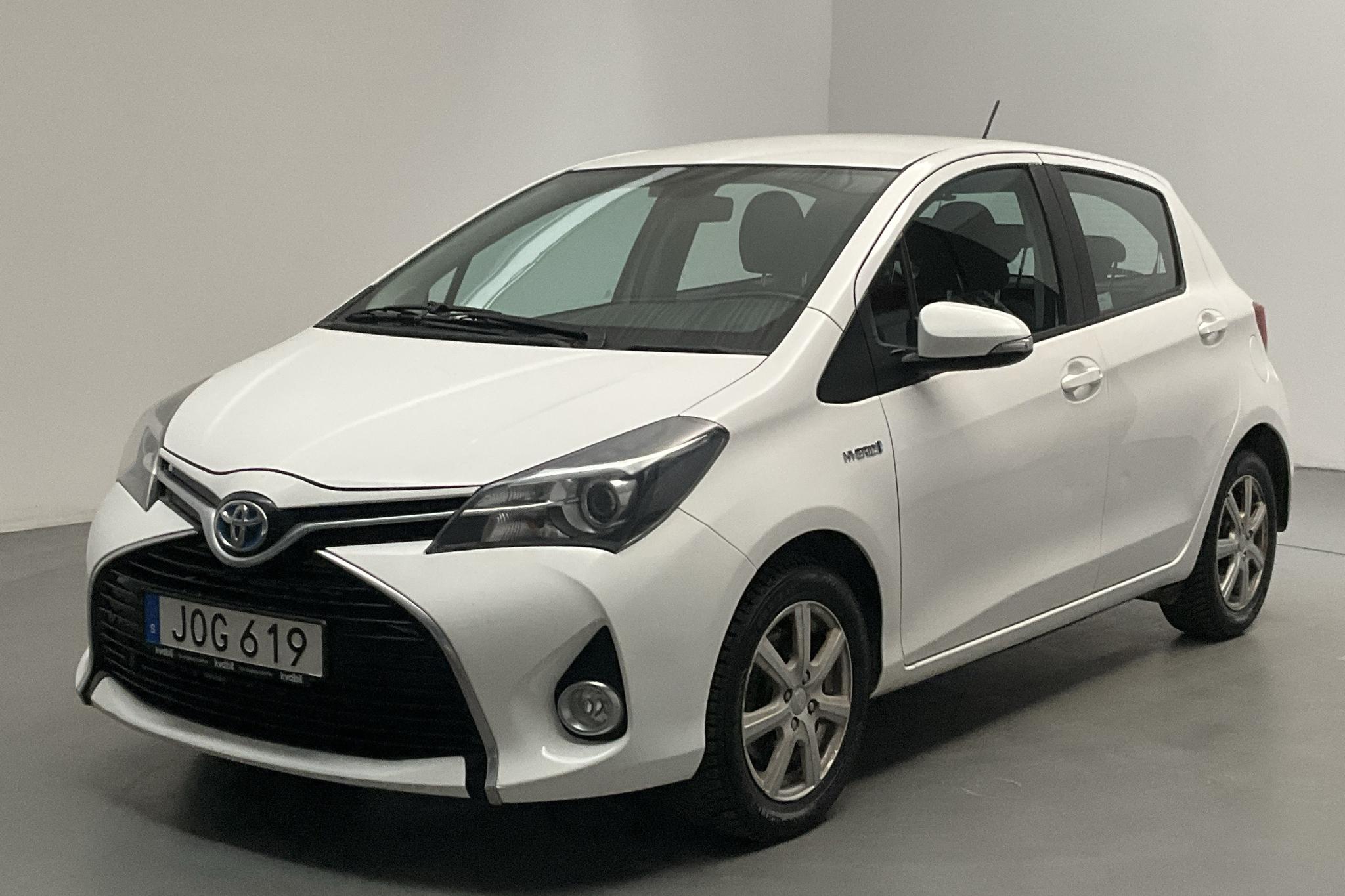 Toyota Yaris 1.5 HSD 5dr (75hk) - 108 100 km - Automaatne - valge - 2015