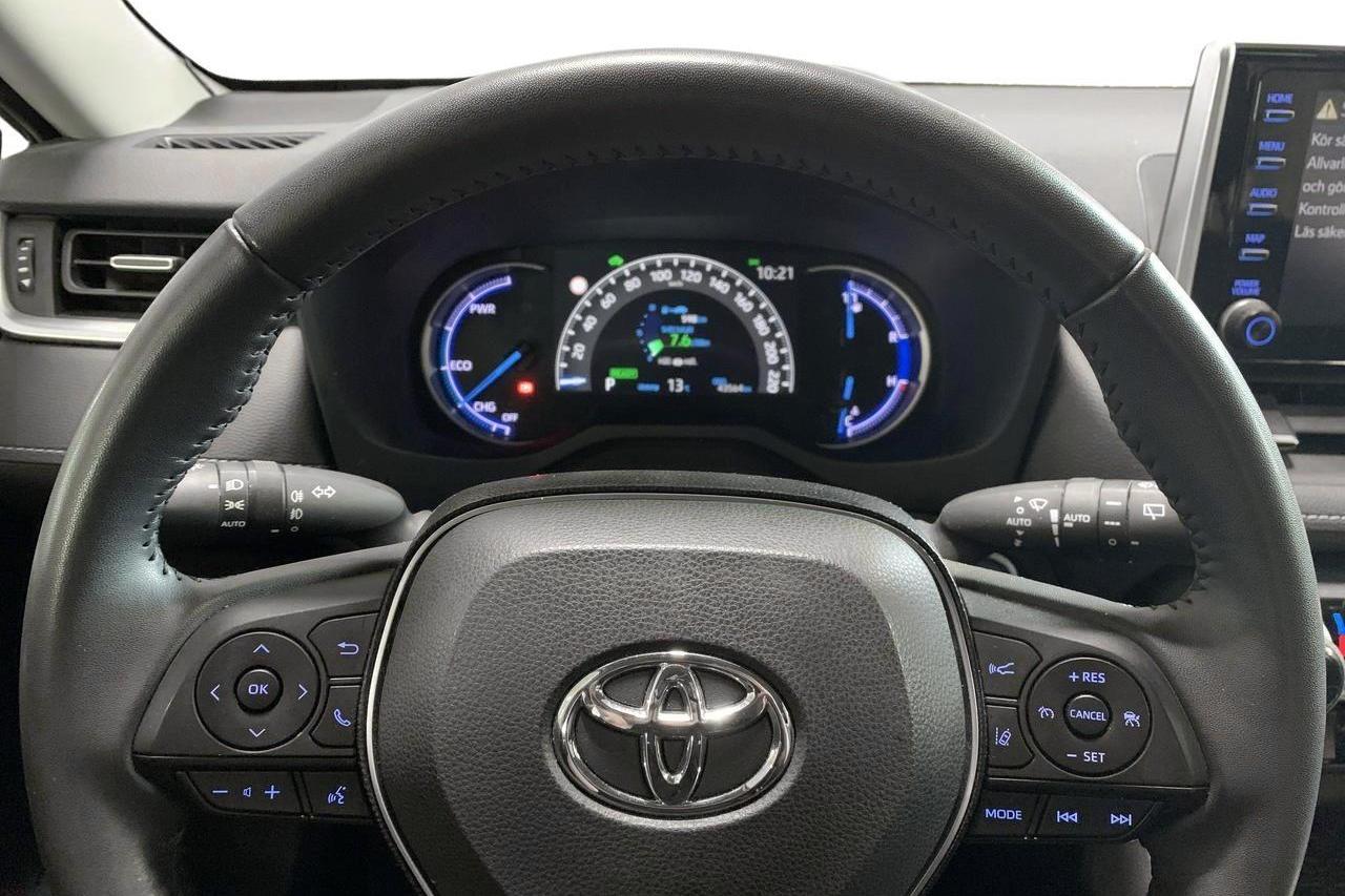 Toyota RAV4 2.5 HSD AWD (222hk) - 4 357 mil - Automat - vit - 2021