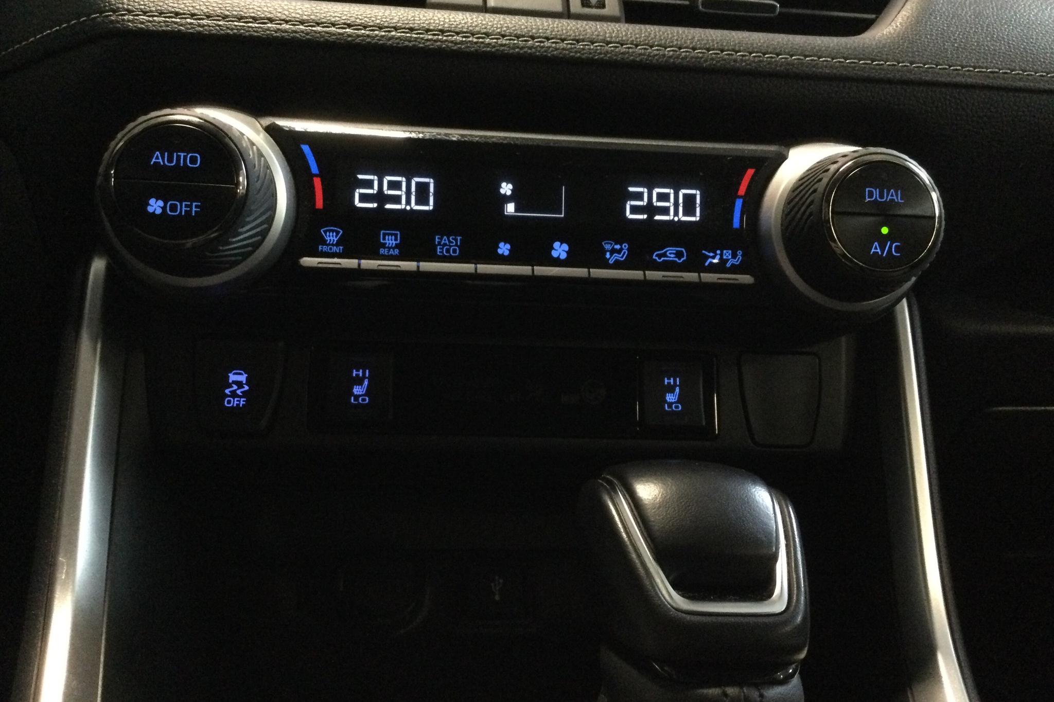 Toyota RAV4 2.5 HSD AWD (222hk) - 43 570 km - Automatic - white - 2021