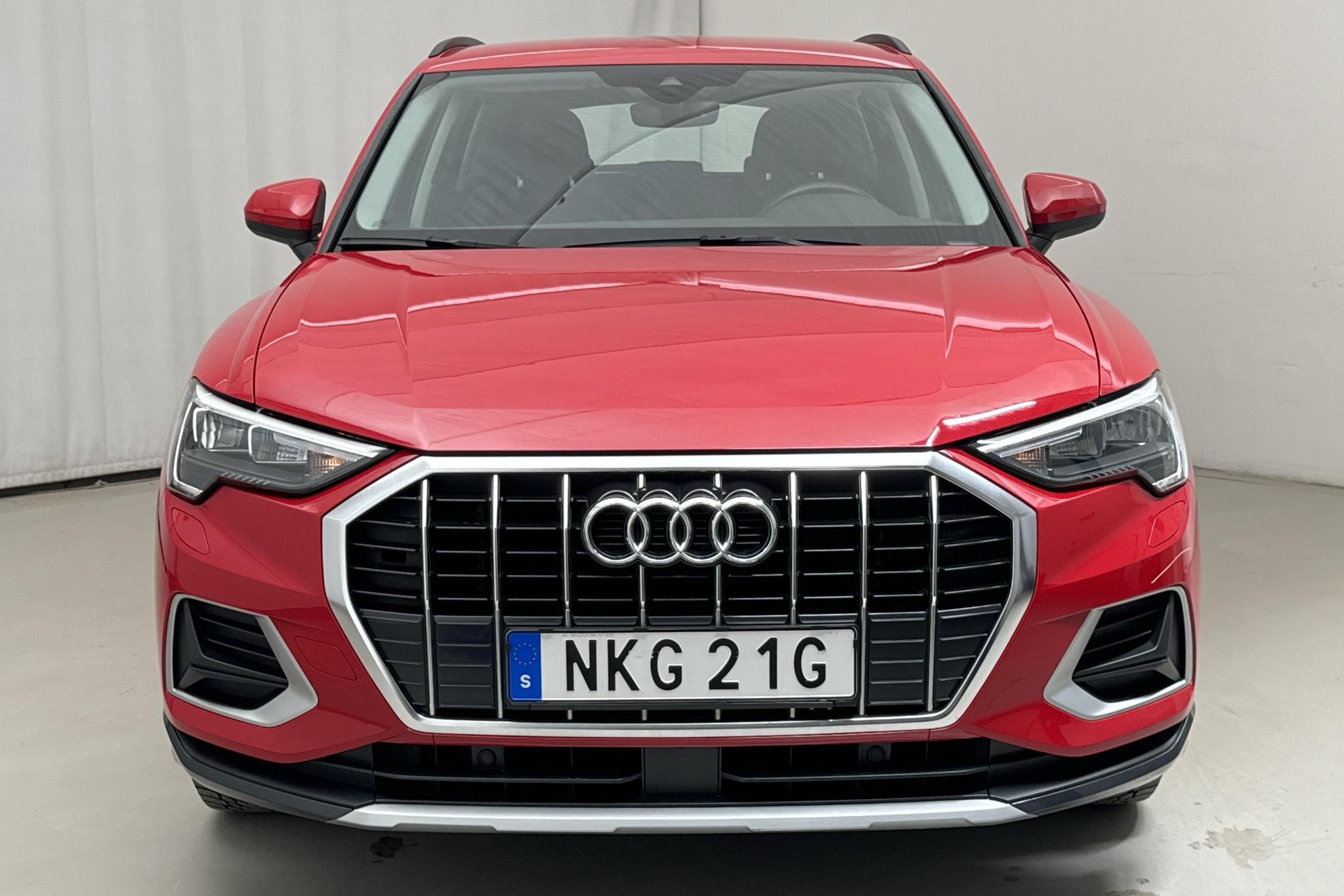 Audi Q3 35 TFSI (150hk) - 6 579 mil - Automat - röd - 2019