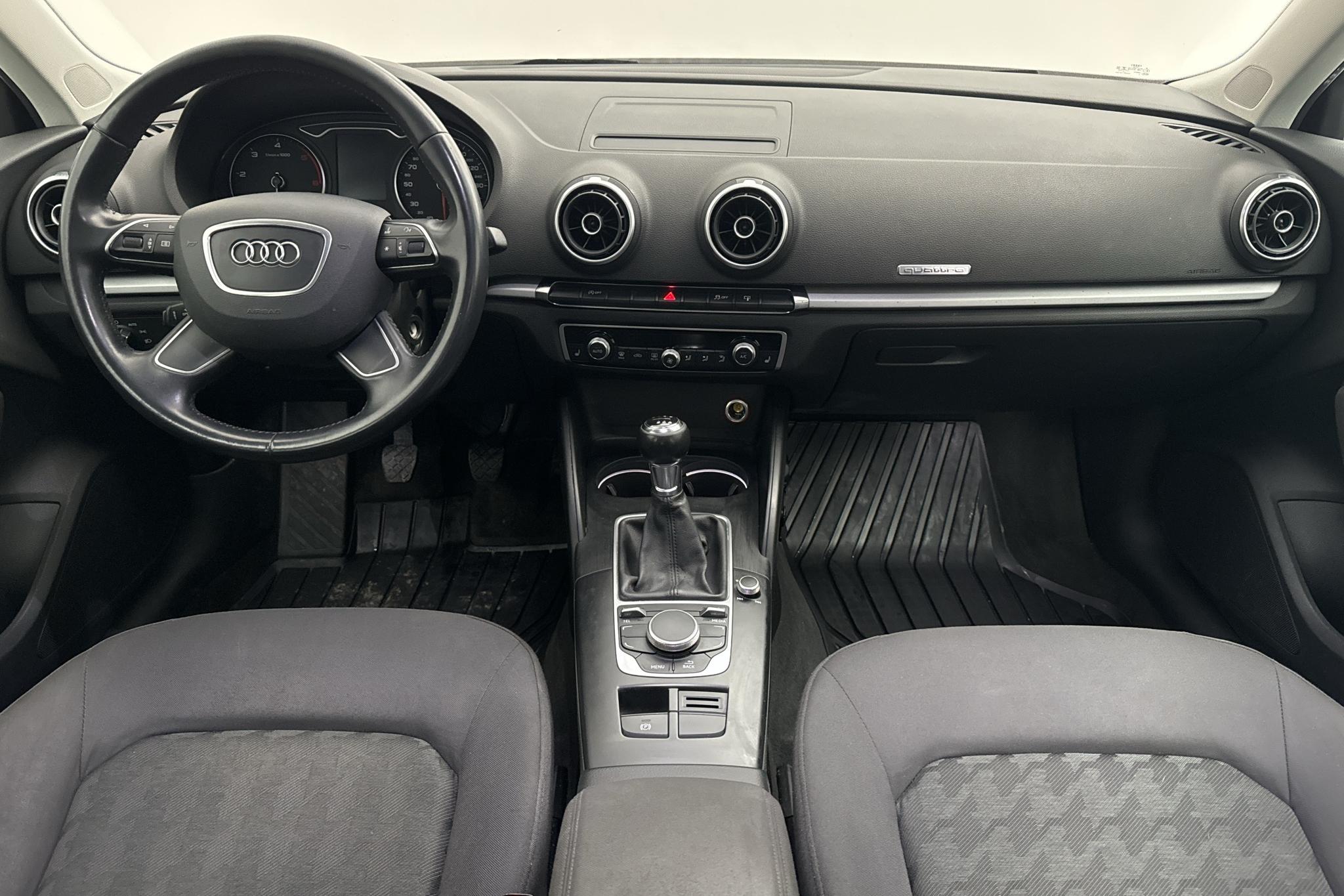 Audi A3 1.6 TDI Sportback quattro (110hk) - 15 221 mil - Manuell - grå - 2016