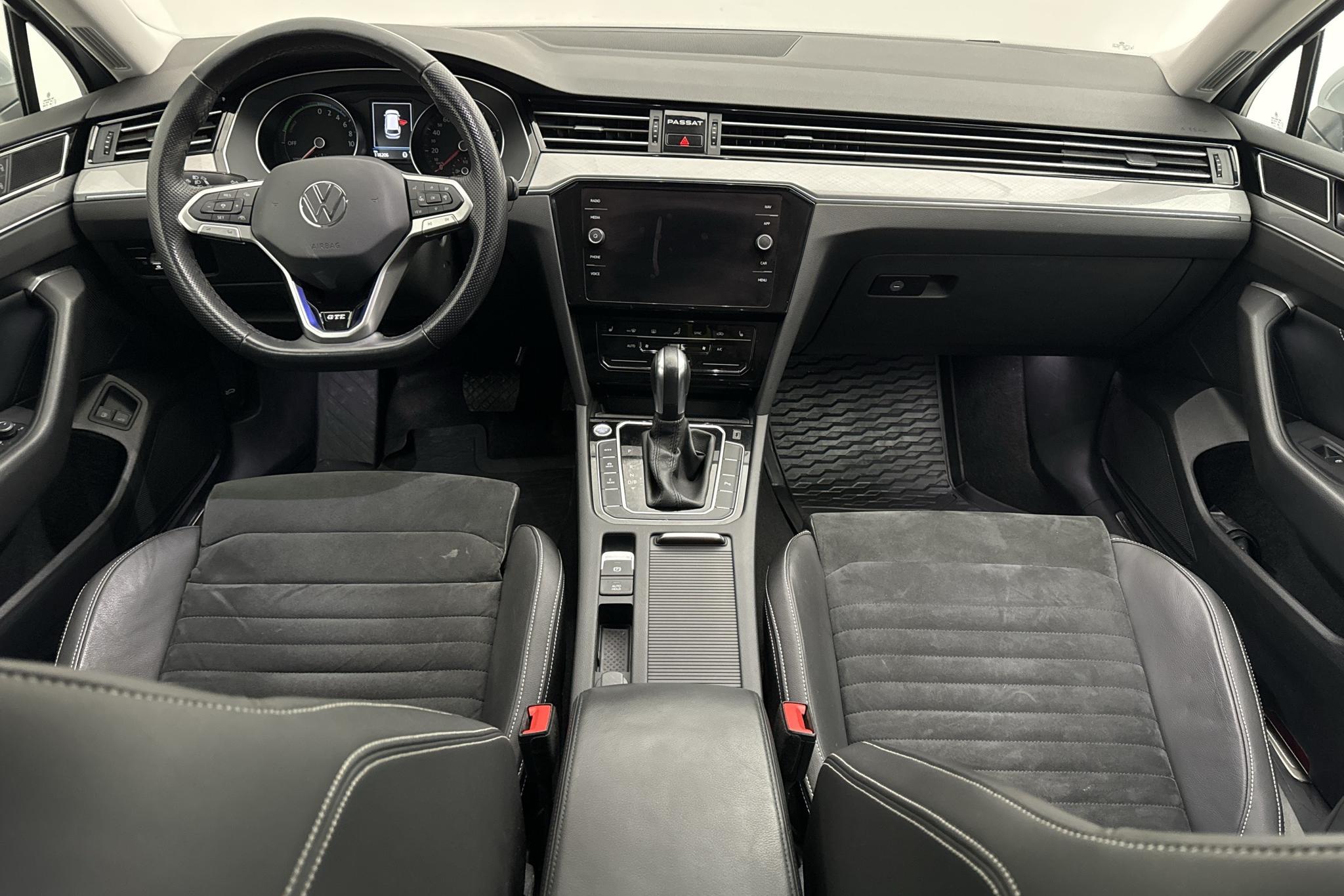 VW Passat 1.4 GTE Sportscombi (218hk) - 118 210 km - Automaatne - hõbe - 2021