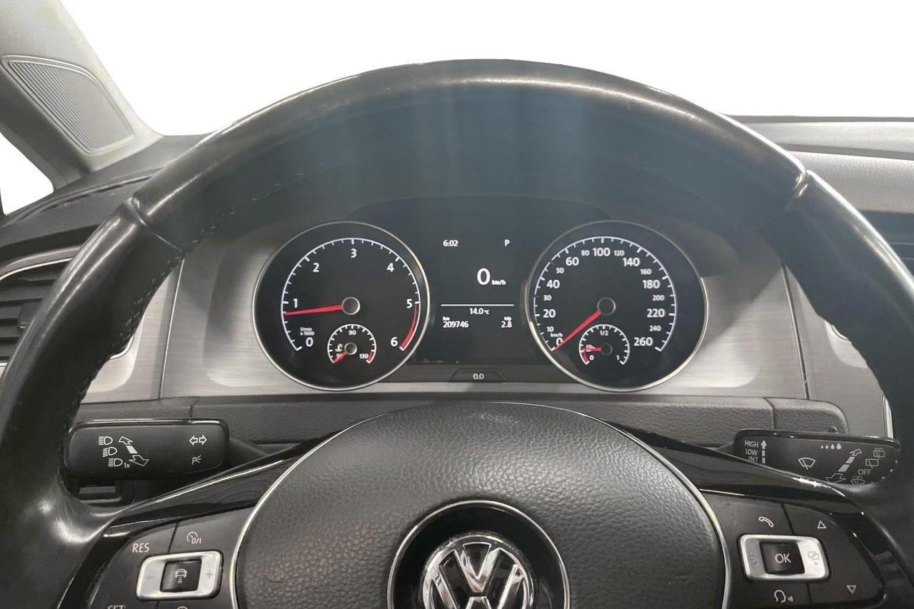 VW Golf VII 1.6 TDI BlueMotion Sportscombi (110hk) - 209 740 km - Automatyczna - srebro - 2017