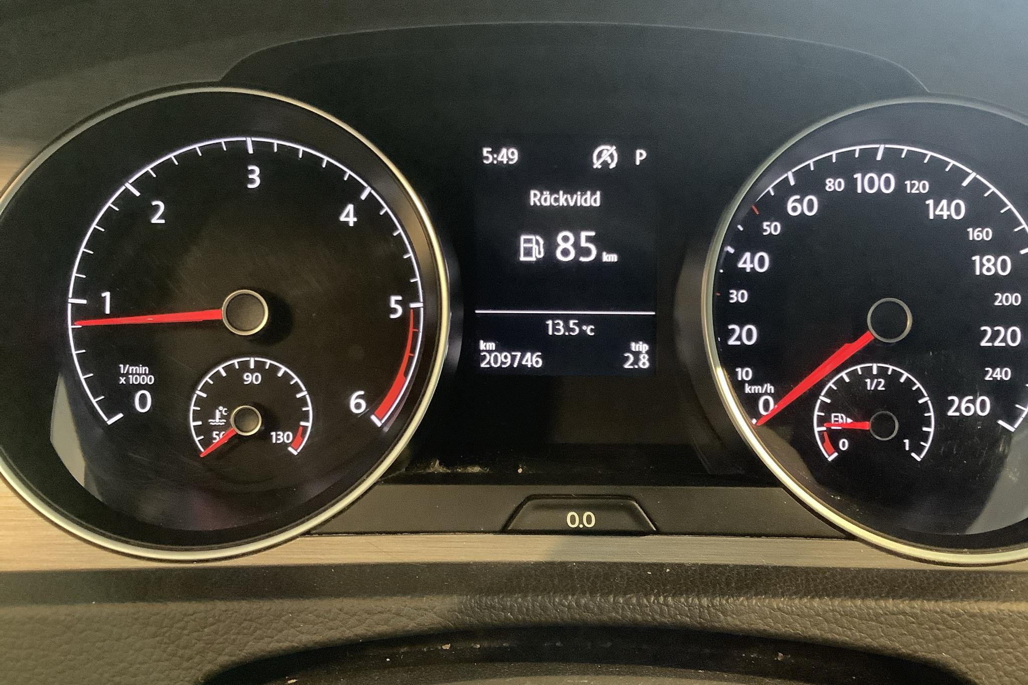 VW Golf VII 1.6 TDI BlueMotion Sportscombi (110hk) - 209 740 km - Automaattinen - hopea - 2017