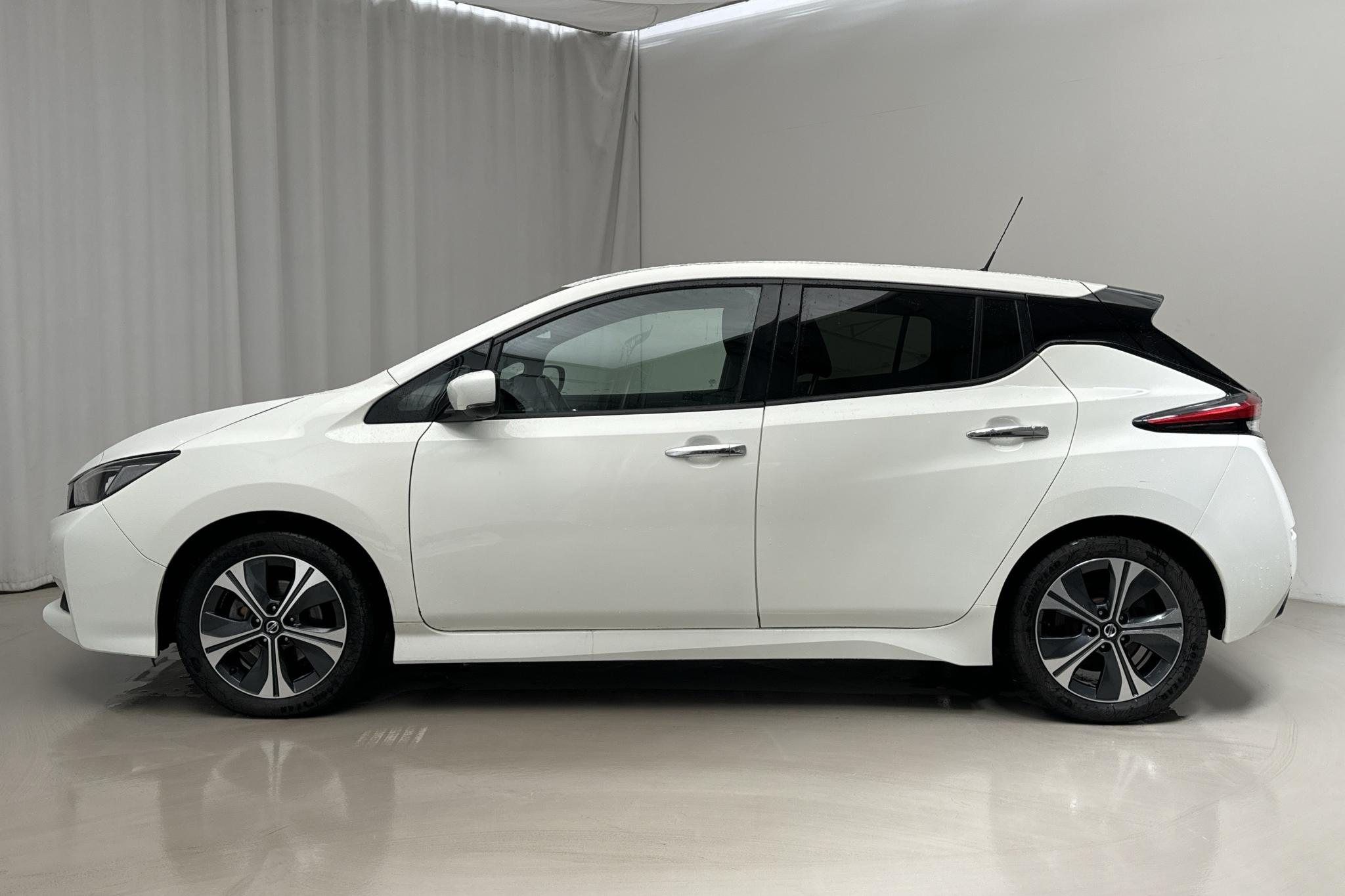 Nissan LEAF 5dr 40 kWh (150hk) - 32 830 km - Automatic - white - 2021