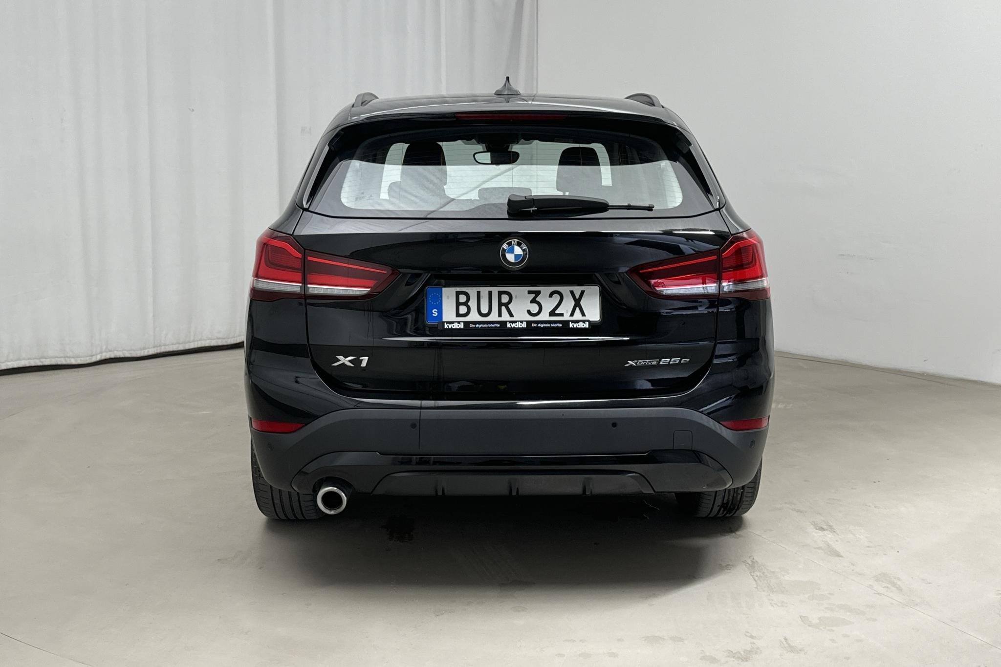 BMW X1 xDrive25e 9,7 kWh LCI, F48 (220hk) - 36 330 km - Automaatne - must - 2022