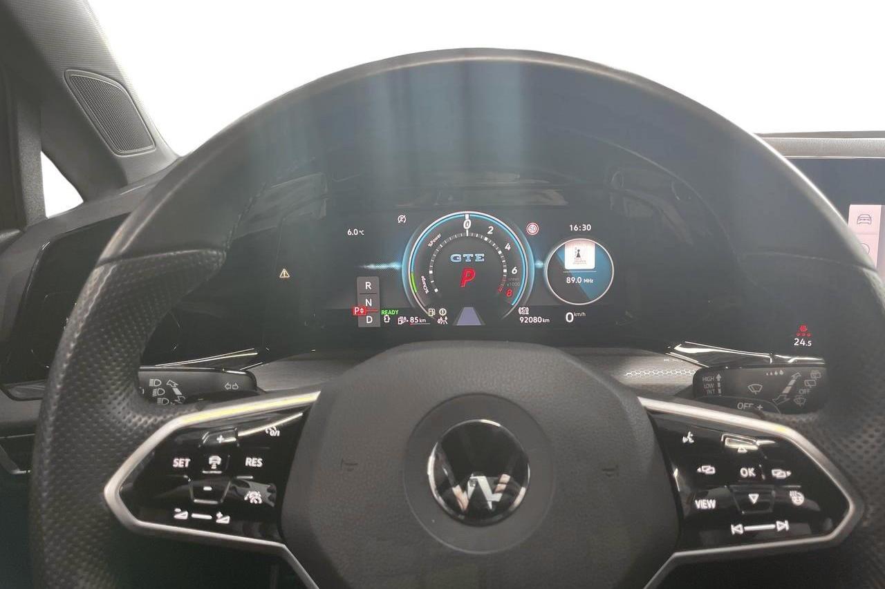 VW Golf VIII 1.4 eHybrid 5dr (204hk) - 9 212 mil - Automat - grå - 2021