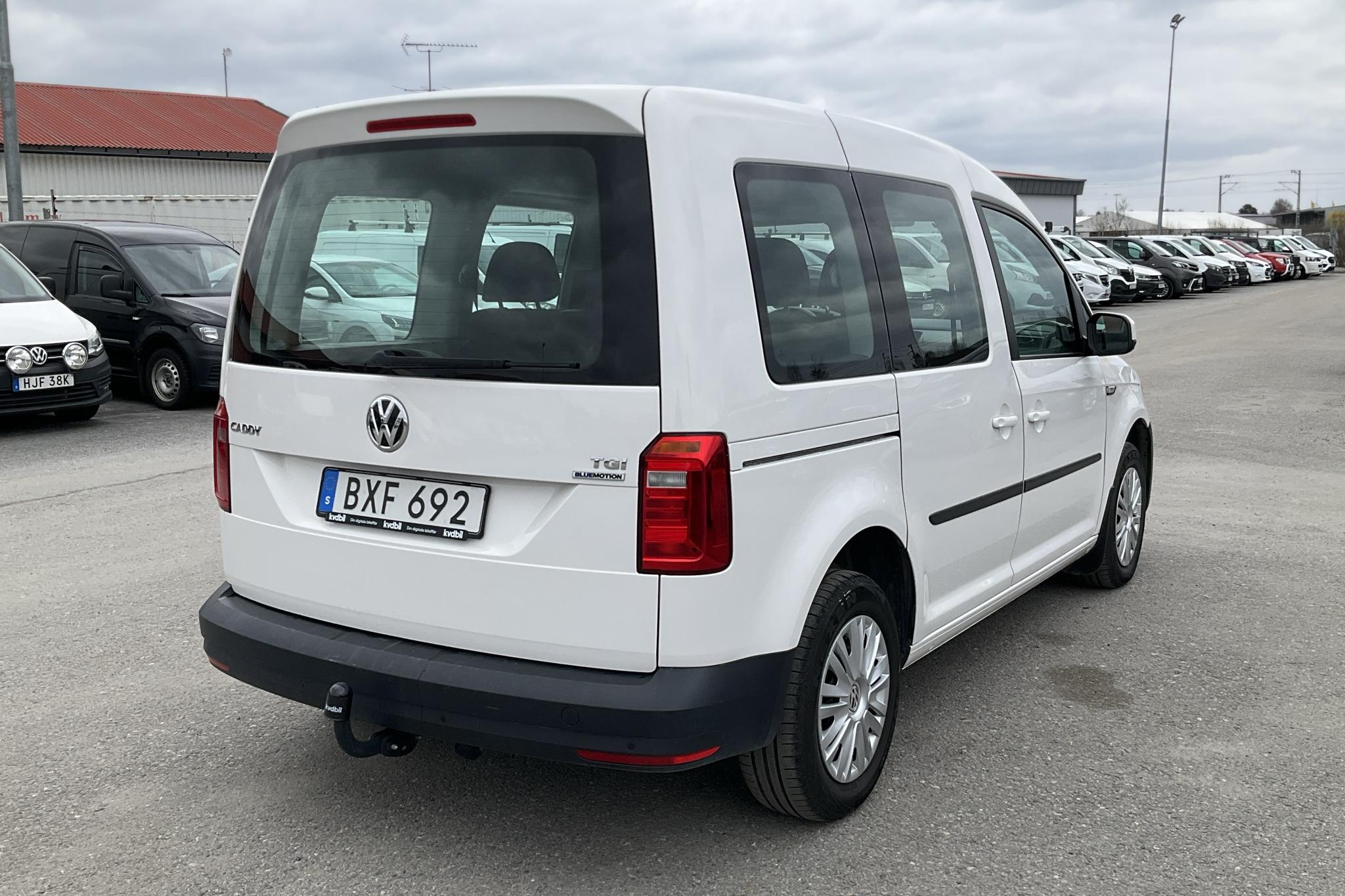 VW Caddy Life 1.4 TGI (110hk) - 44 830 km - Automaatne - valge - 2017