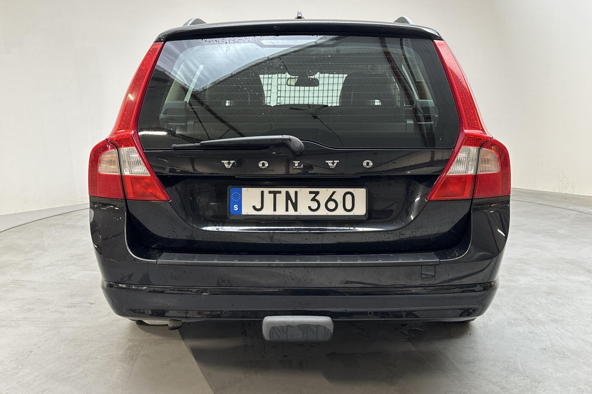 Volvo V70 II 2.0F (145hk) - 216 480 km - Manuaalinen - musta - 2009
