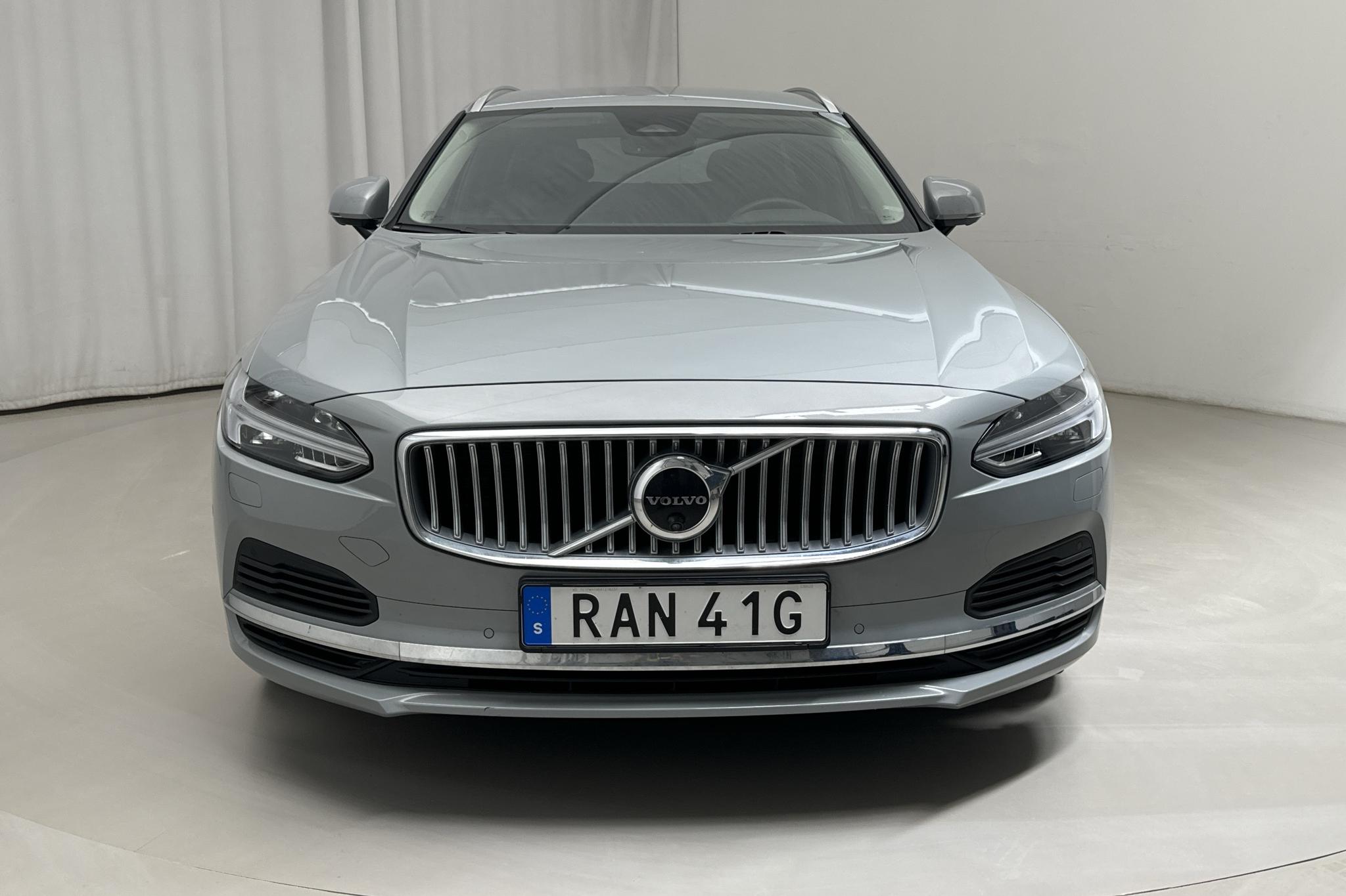 Volvo V90 T6 AWD Recharge (350hk) - 9 250 km - Automatic - gray - 2024