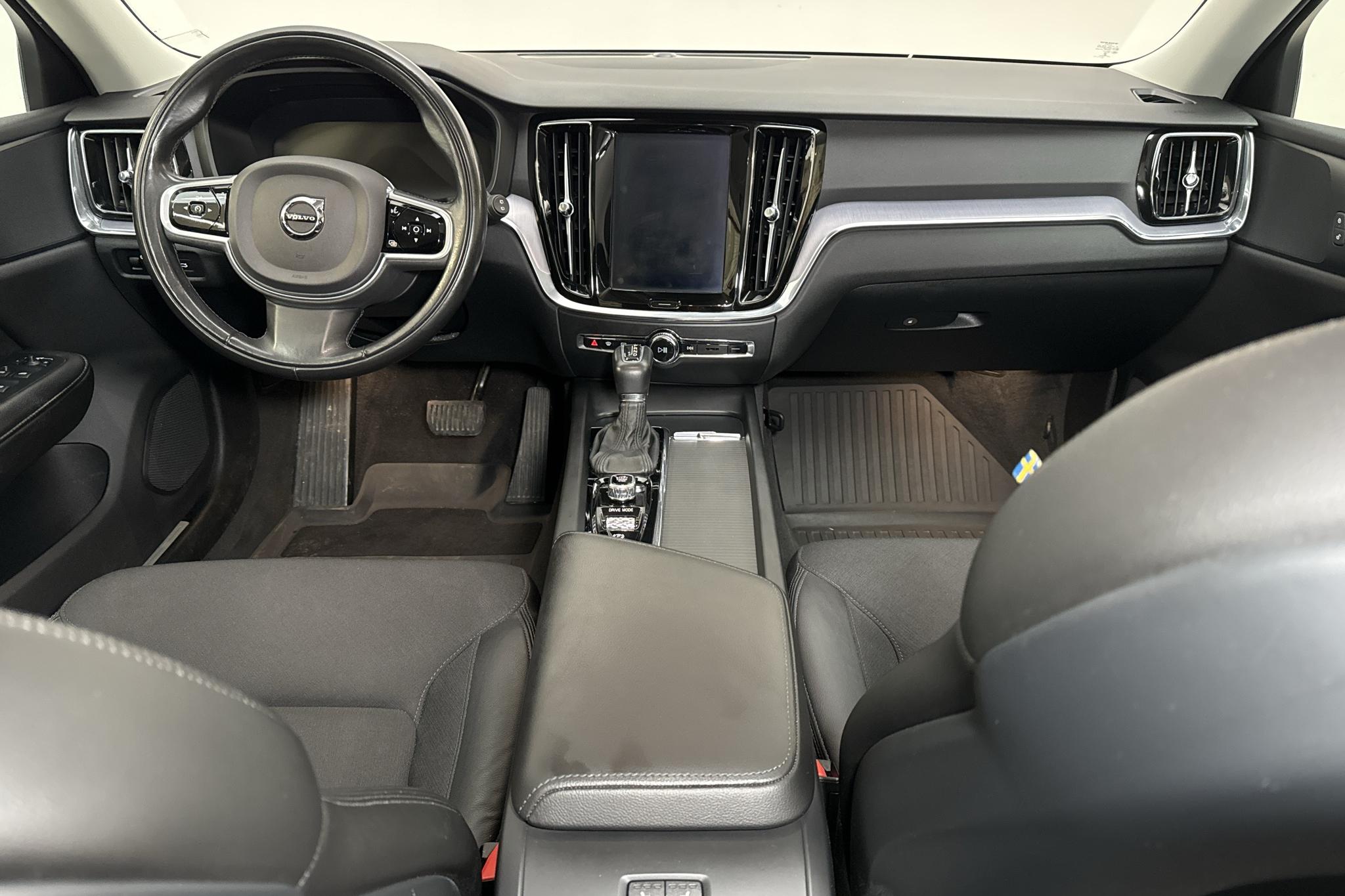 Volvo V60 D3 (150hk) - 74 080 km - Automatyczna - szary - 2020