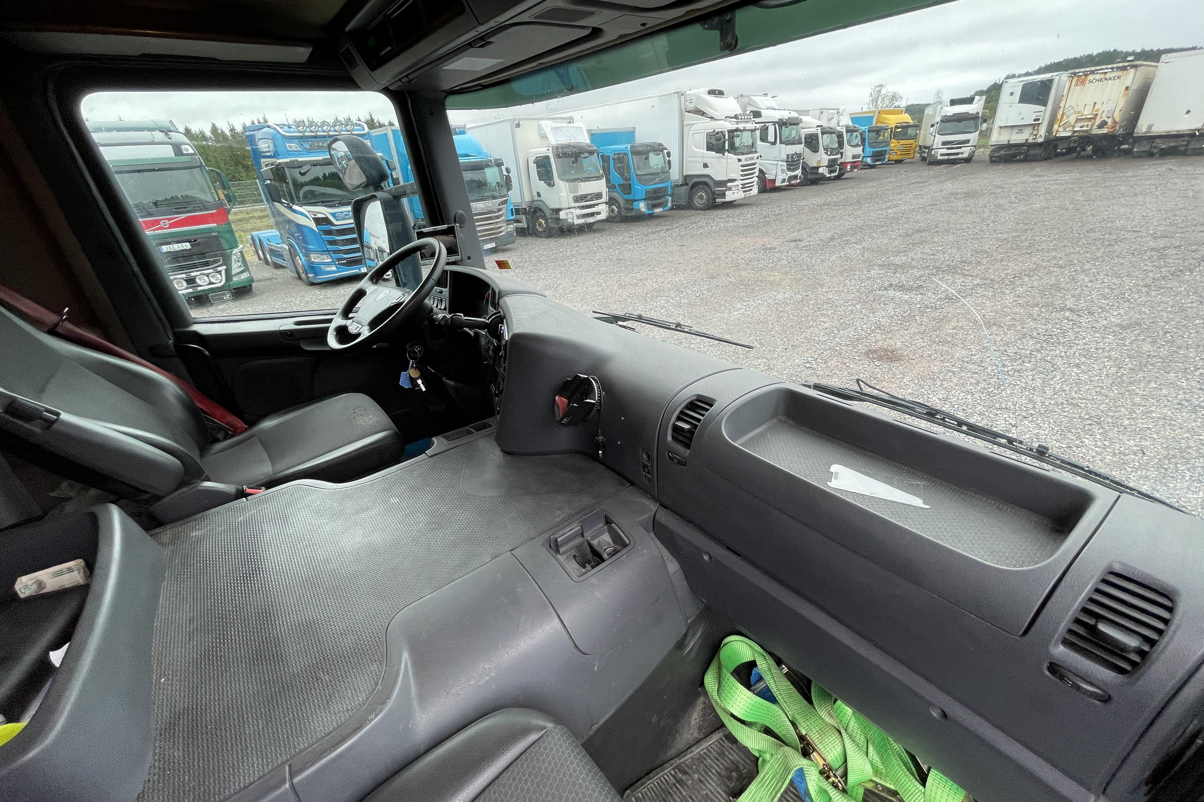 Scania P360 - 571 471 km - Automatyczna - niebieski - 2013