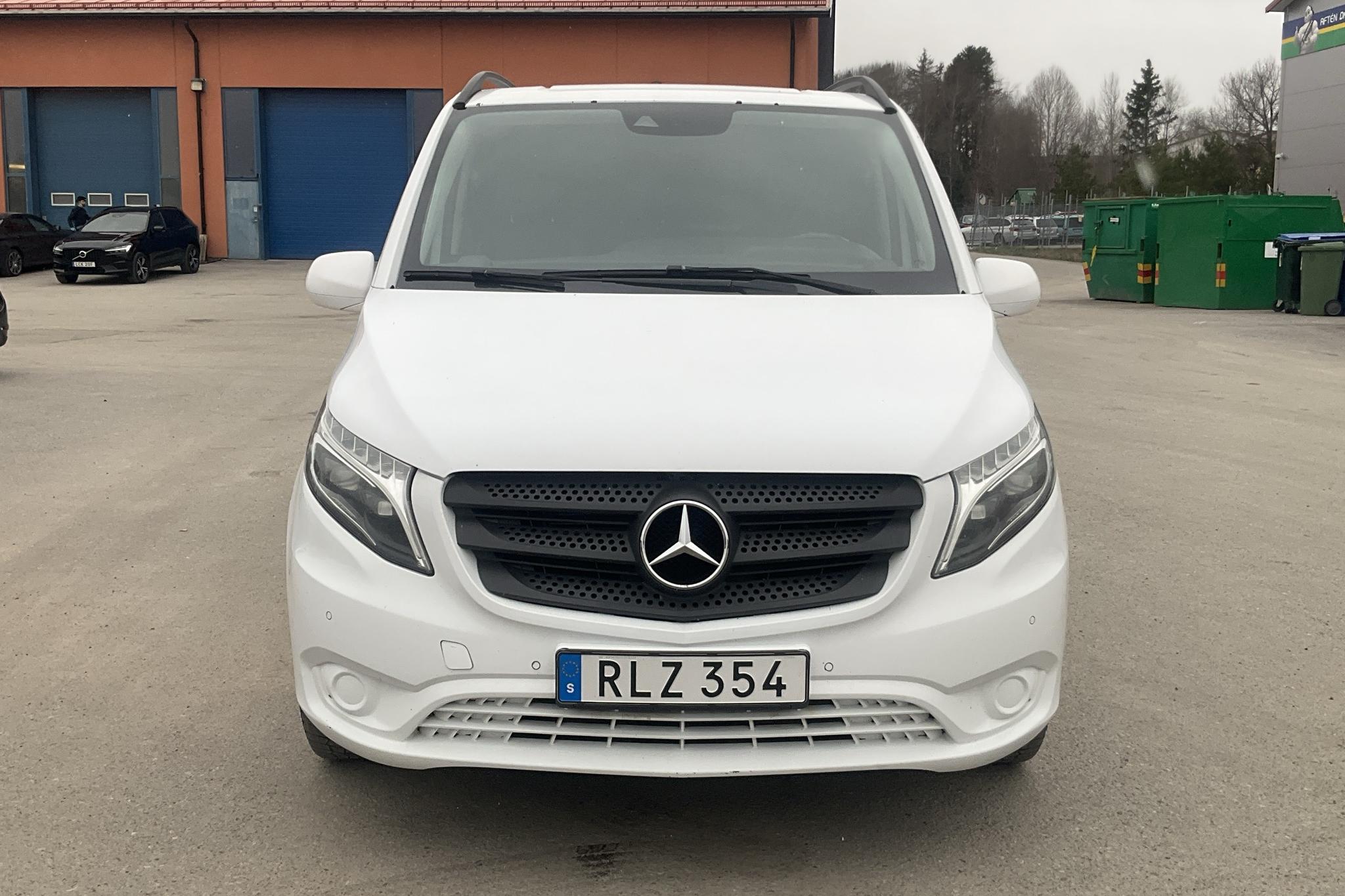 Mercedes Vito 119 BlueTEC 4MATIC W640 (190hk) - 21 643 mil - Automat - vit - 2018