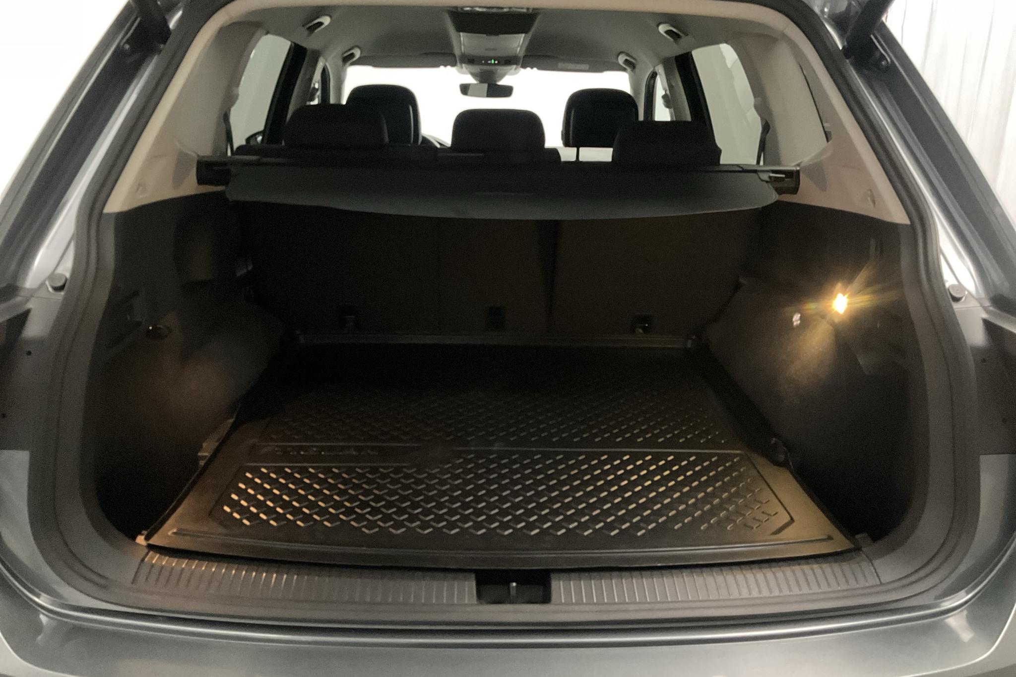 VW Tiguan Allspace 2.0 TSI 4MOTION (190hk) - 23 900 km - Automatyczna - Dark Grey - 2021