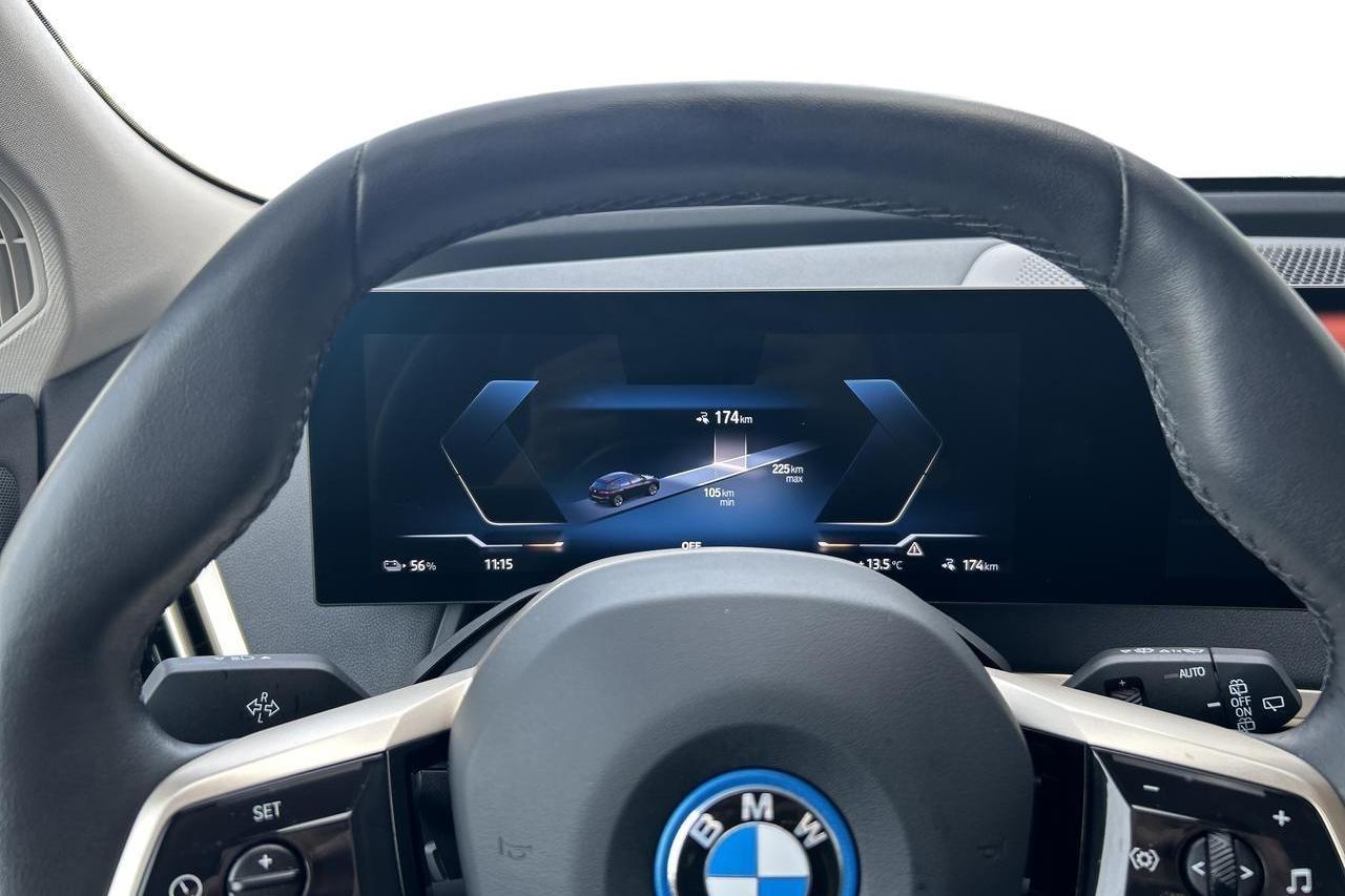 BMW iX xDrive40, i20 (310hk) - 23 380 km - Automaattinen - musta - 2023