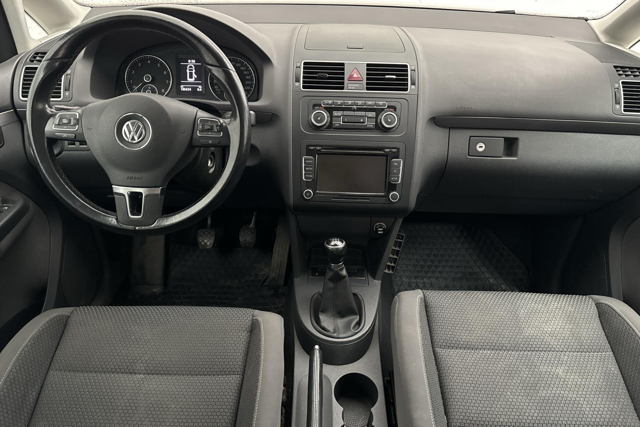 VW Touran 1.4 TSI (140hk) - 18 664 mil - Manuell - Dark Grey - 2011
