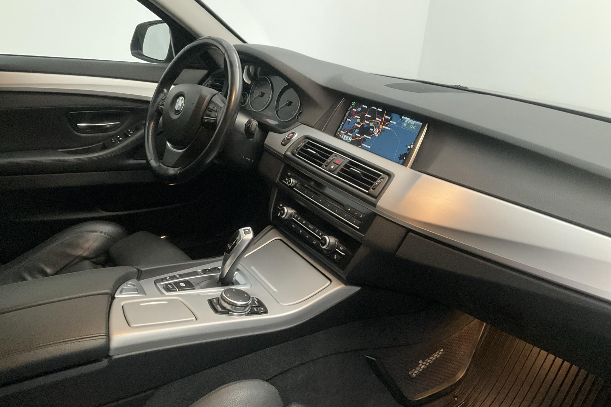 BMW 520d xDrive Touring, F11 (190hk) - 119 730 km - Automatyczna - szary - 2016