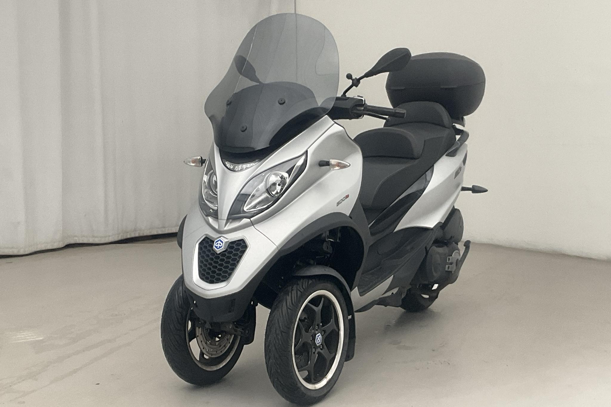 Piaggio MP3 500 Motorcykel - 14 590 km - Automaatne - must - 2017