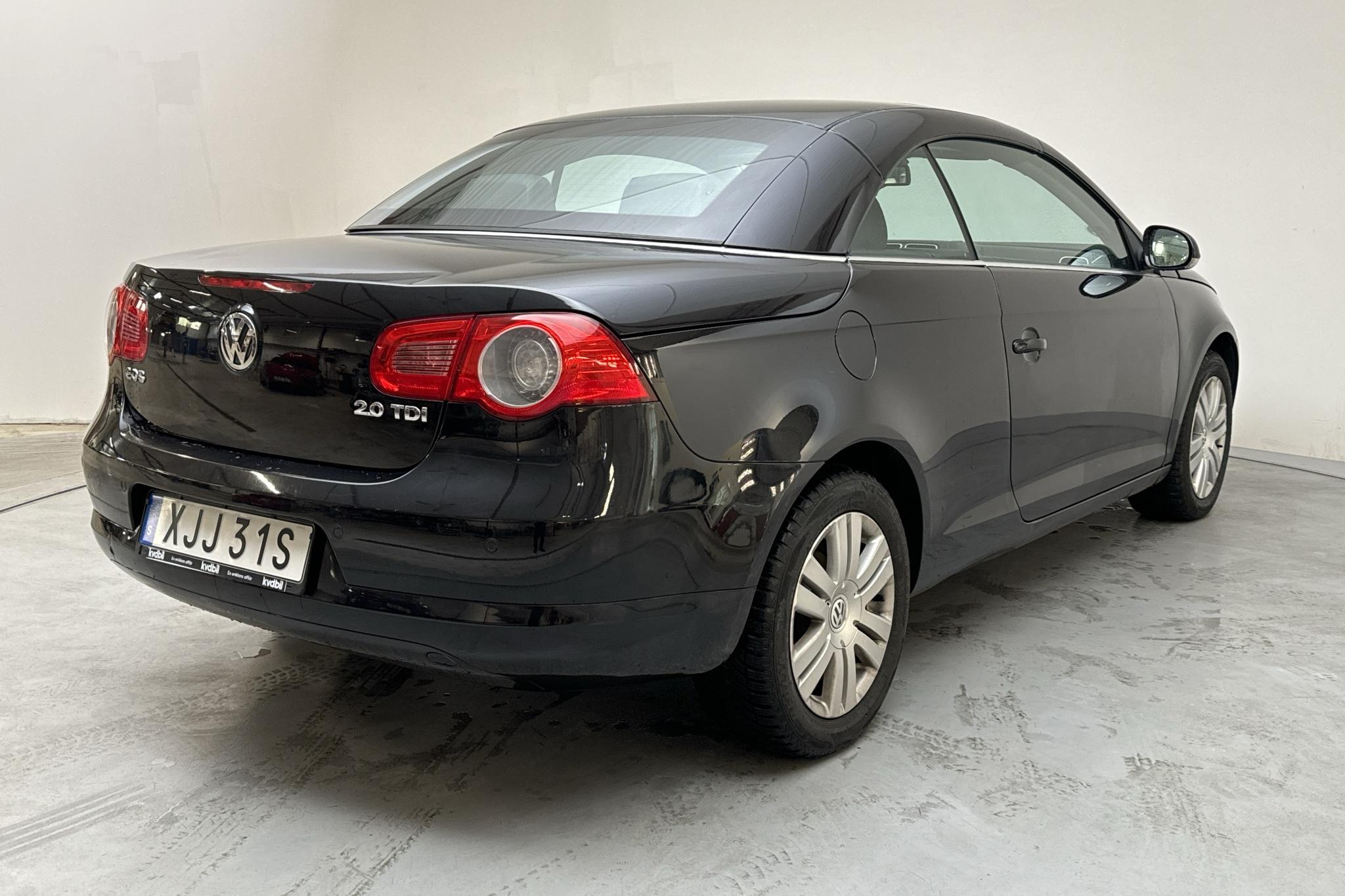 VW Eos 2.0 TDI Cabriolet (140hk) - 117 210 km - Automatic - black - 2008