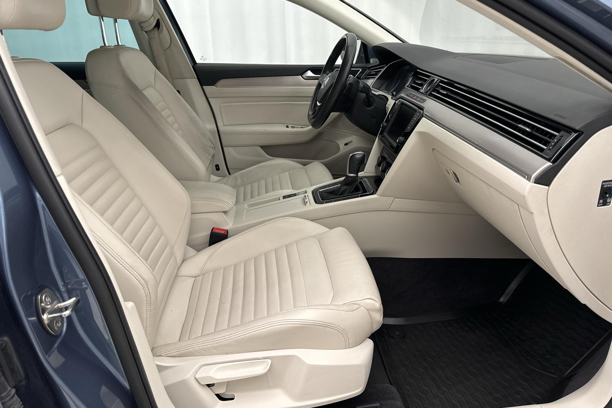 VW Passat 2.0 TDI BiTurbo Sportscombi 4MOTION (240hk) - 154 340 km - Automaatne - sinine - 2015