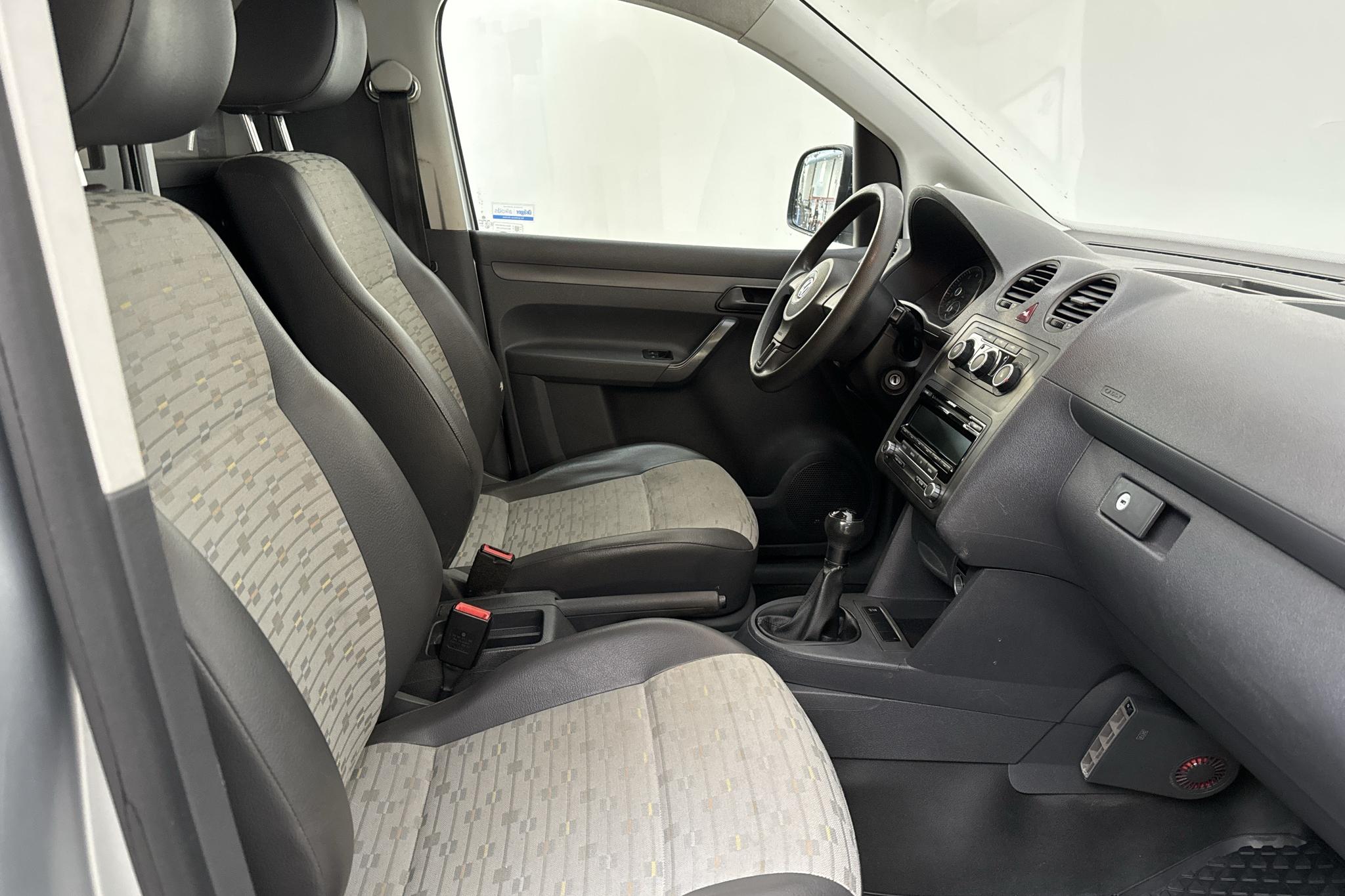 VW Caddy 2.0 Ecofuel Skåp (109hk) - 9 464 mil - Manuell - silver - 2012