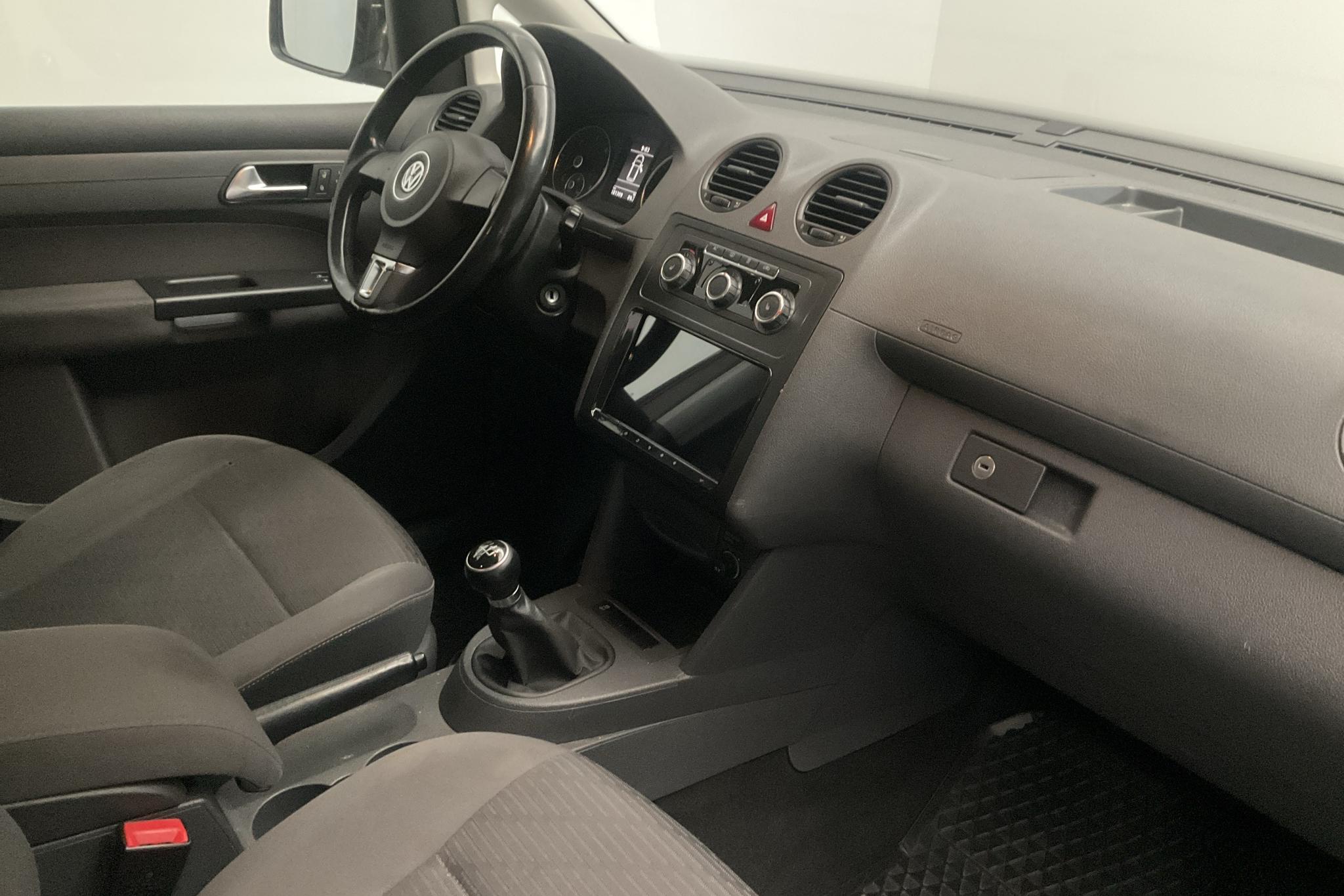 VW Caddy Life Maxi 1.6 TDI (102hk) - 18 129 mil - Manuell - Light Brown - 2011