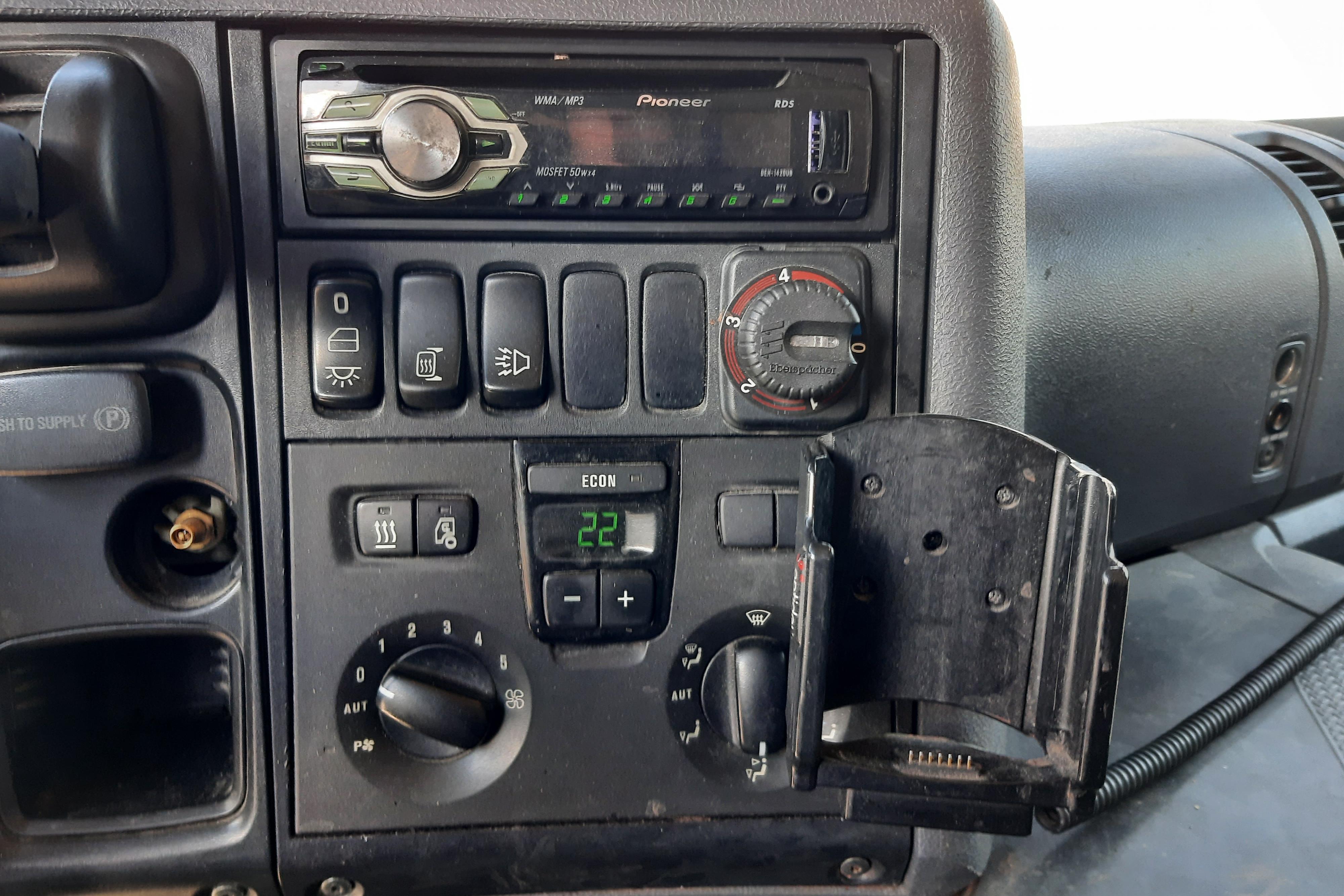 Scania P320 - 633 986 km - Automat - blå - 2013