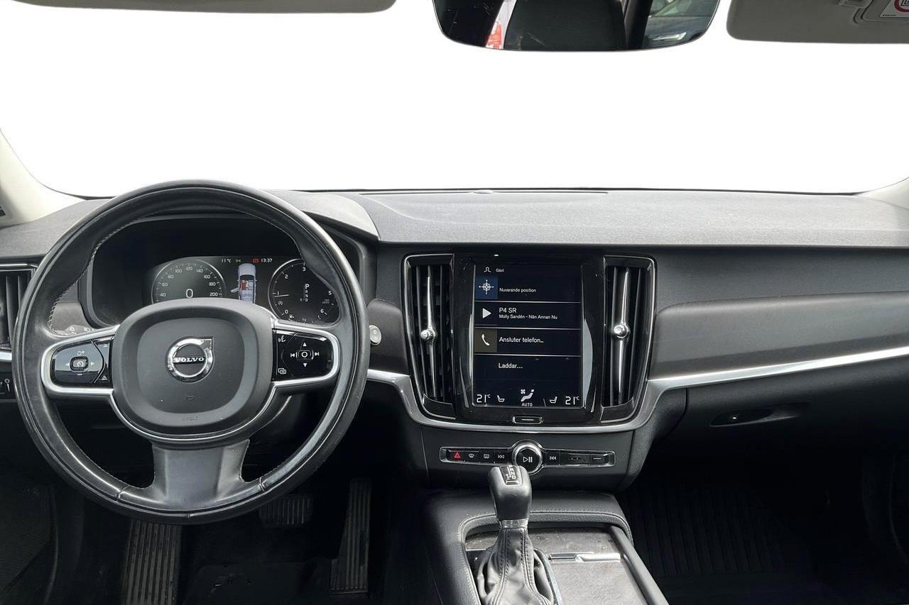 Volvo V90 D4 Cross Country AWD (190hk) - 211 390 km - Automaatne - valge - 2019
