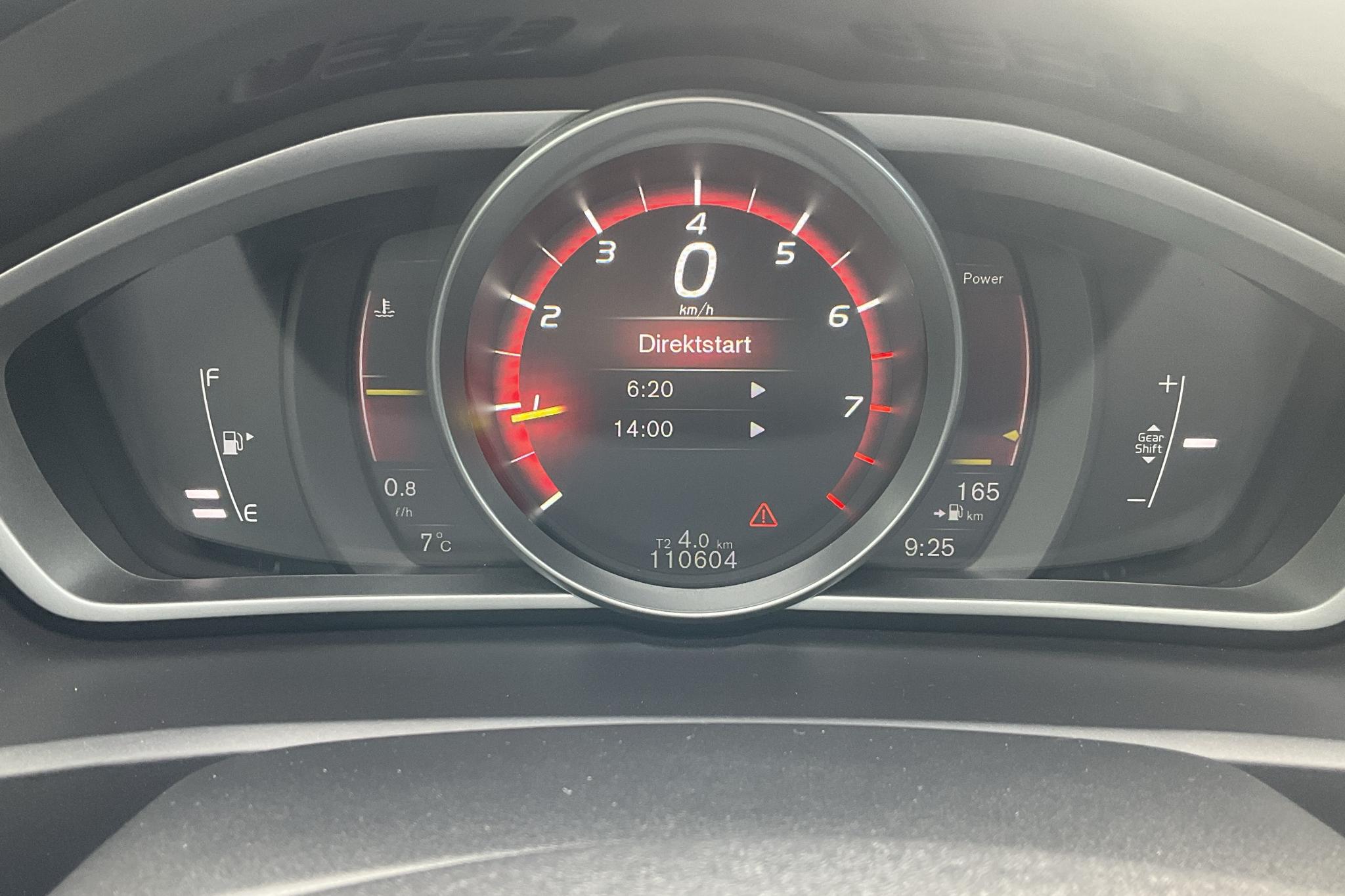 Volvo V40 T2 (122hk) - 110 600 km - Käsitsi - must - 2017