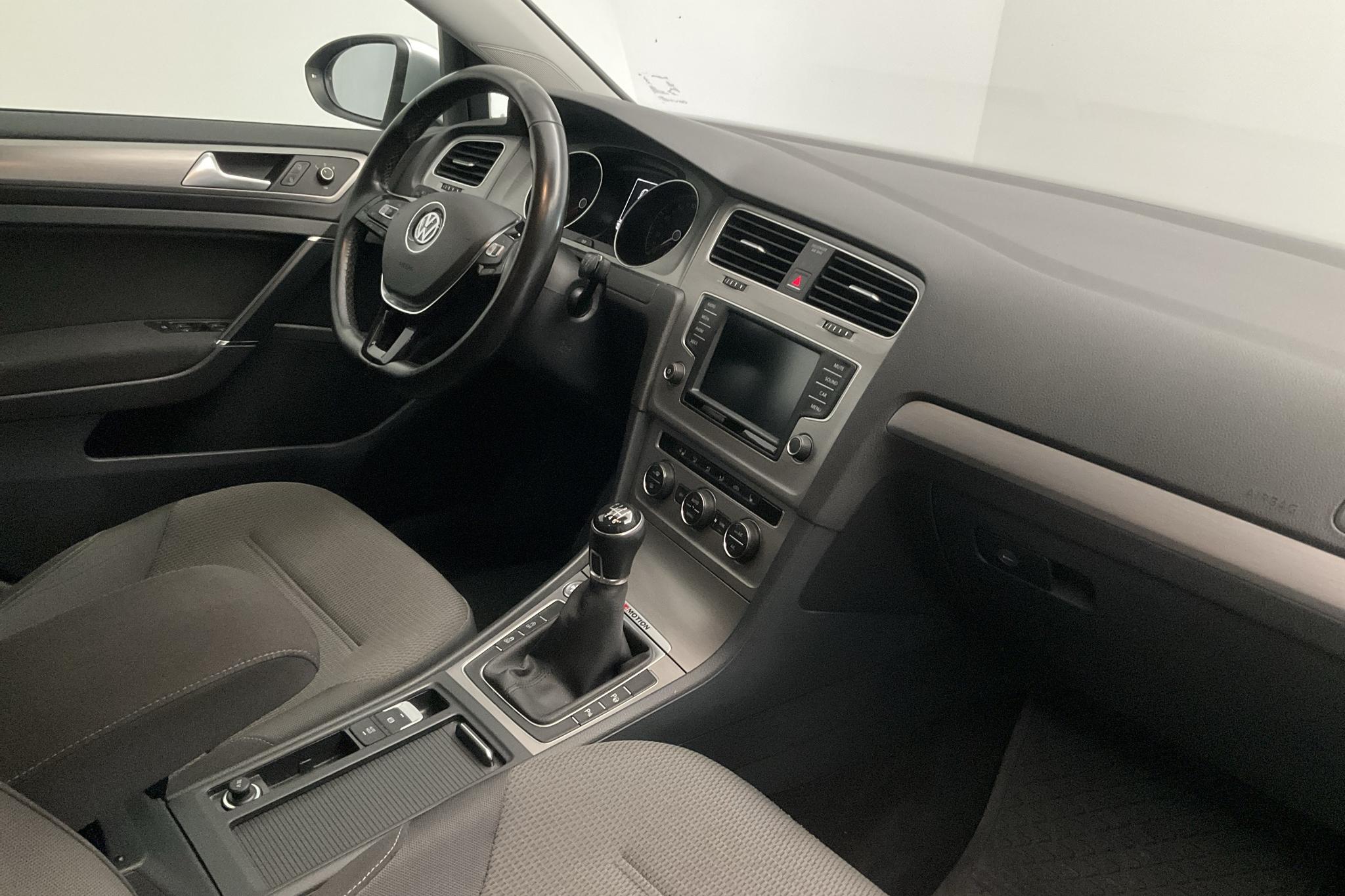 VW Golf VII 1.6 TDI BlueMotion 5dr 4Motion (110hk) - 12 790 mil - Manuell - silver - 2016