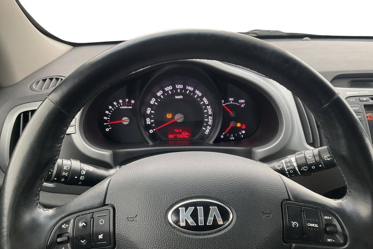 KIA Sportage 1.6 2WD (136hk) - 91 620 km - Manuaalinen - valkoinen - 2015