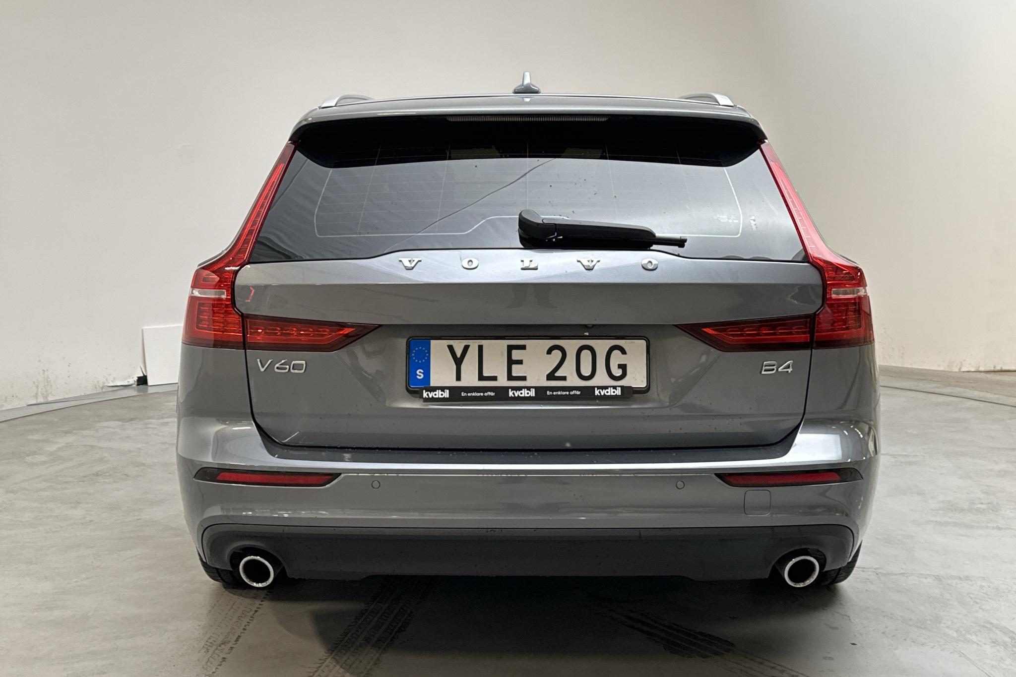 Volvo V60 B4 Mildhybrid, Diesel (197hk) - 6 879 mil - Automat - grå - 2021