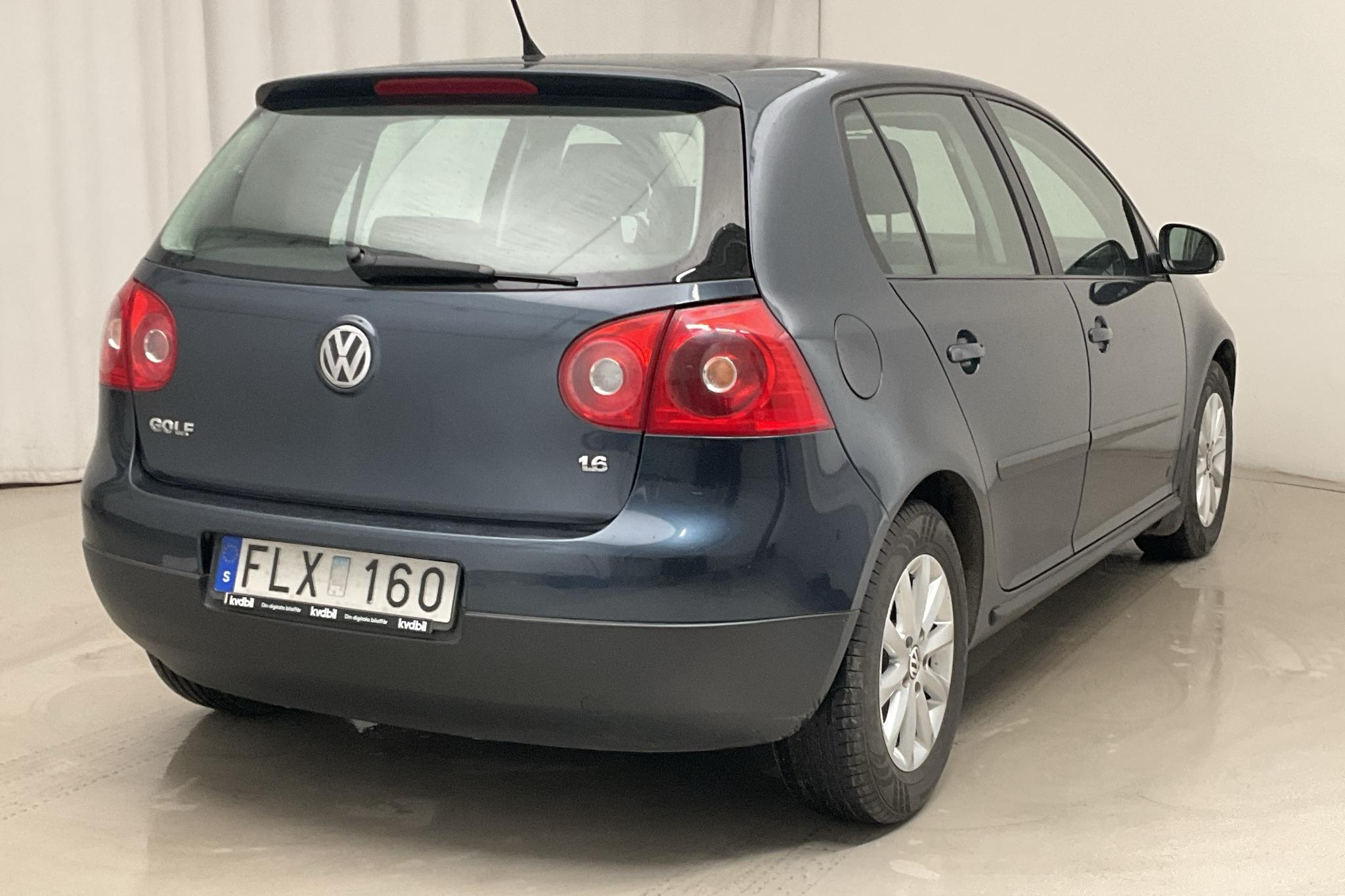 VW Golf A5 1.6 5dr (102hk) - 138 750 km - Manualna - Dark Blue - 2007