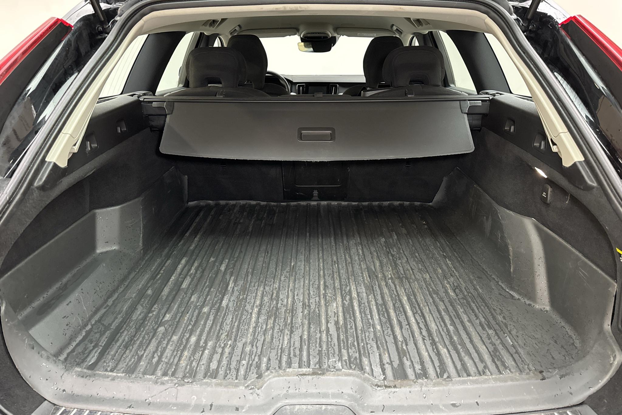 Volvo V90 D3 AWD (150hk) - 213 820 km - Automatic - black - 2019