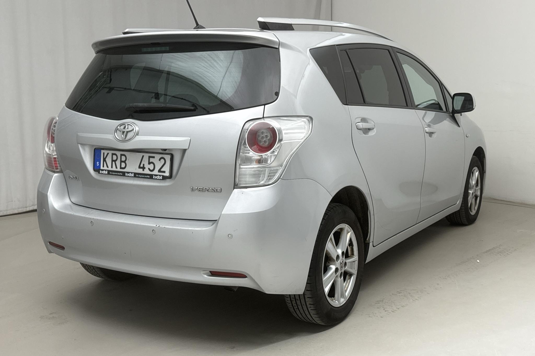 Toyota Verso 1.8 (147hk) - 23 209 mil - Manuell - silver - 2010