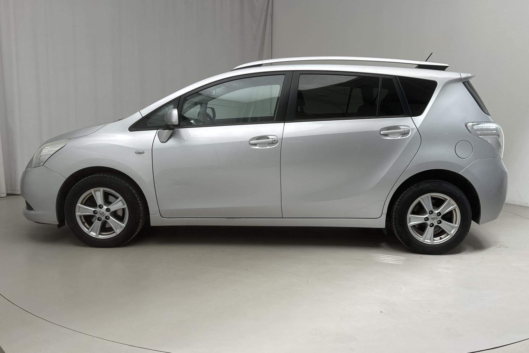 Toyota Verso 1.8 (147hk) - 232 090 km - Manual - silver - 2010