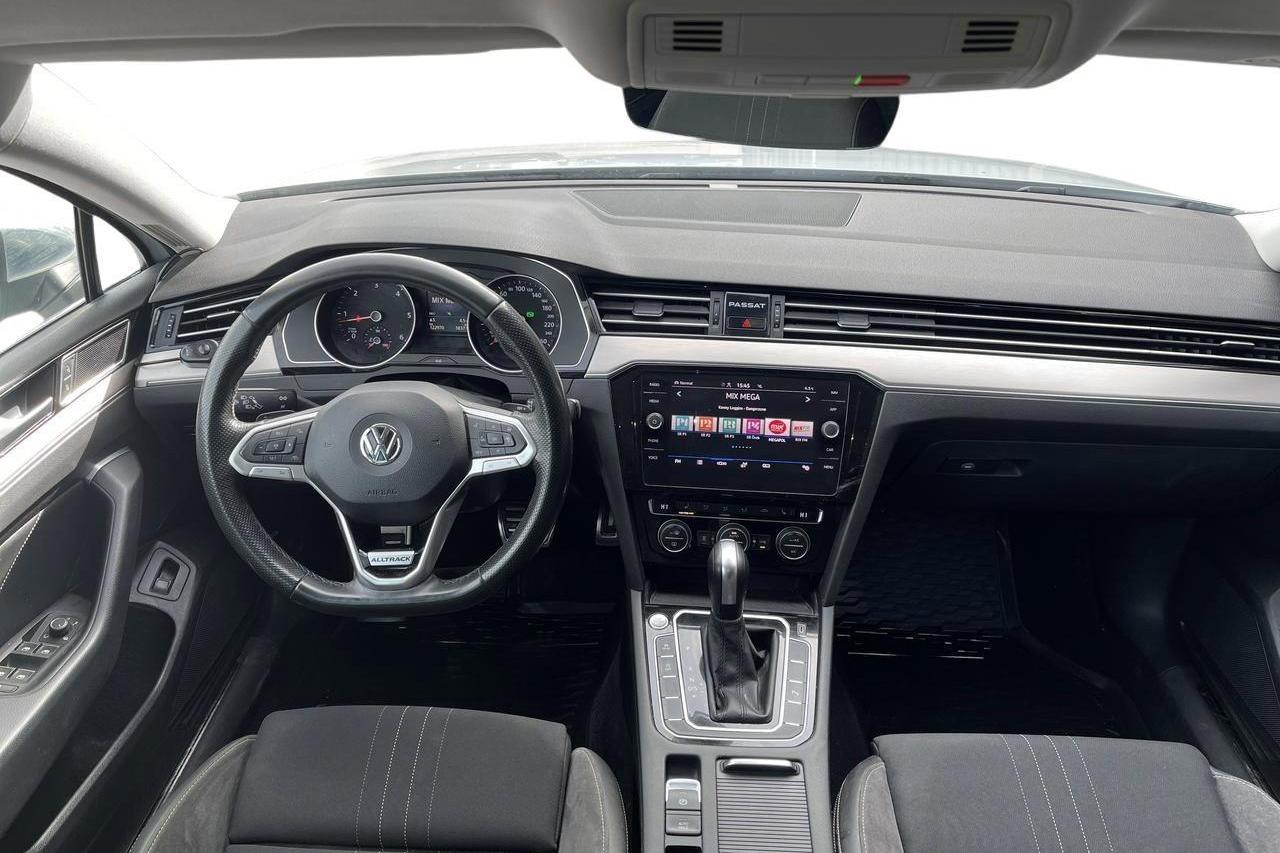 VW Passat Alltrack 2.0 TDI Sportscombi 4MOTION (190hk) - 12 297 mil - Automat - vit - 2020