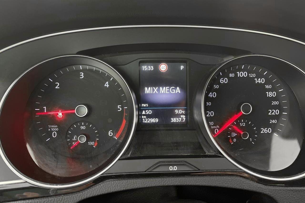 VW Passat Alltrack 2.0 TDI Sportscombi 4MOTION (190hk) - 12 297 mil - Automat - vit - 2020