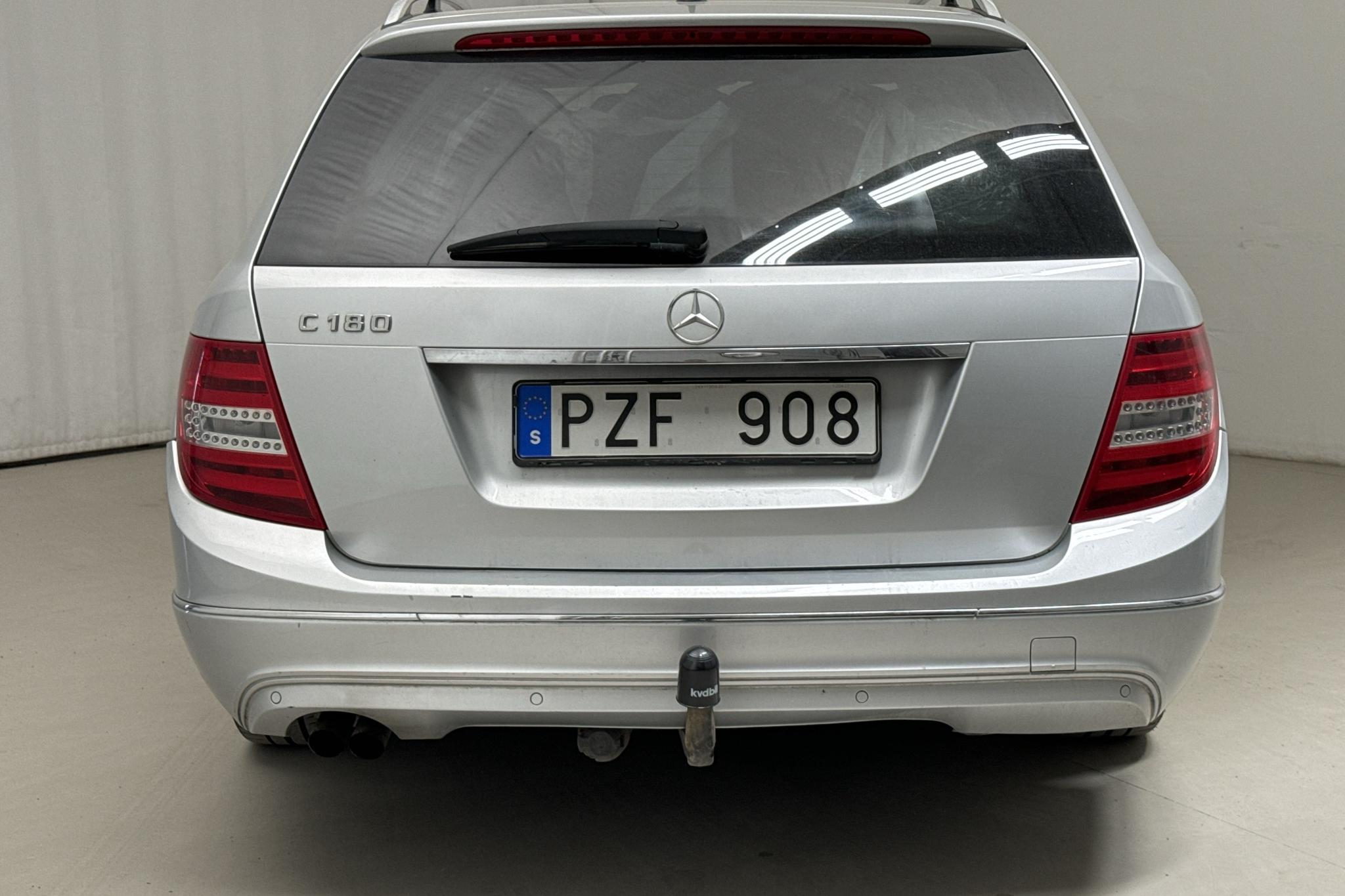 Mercedes C 180 Kombi S204 (156hk) - 197 340 km - Manual - silver - 2012
