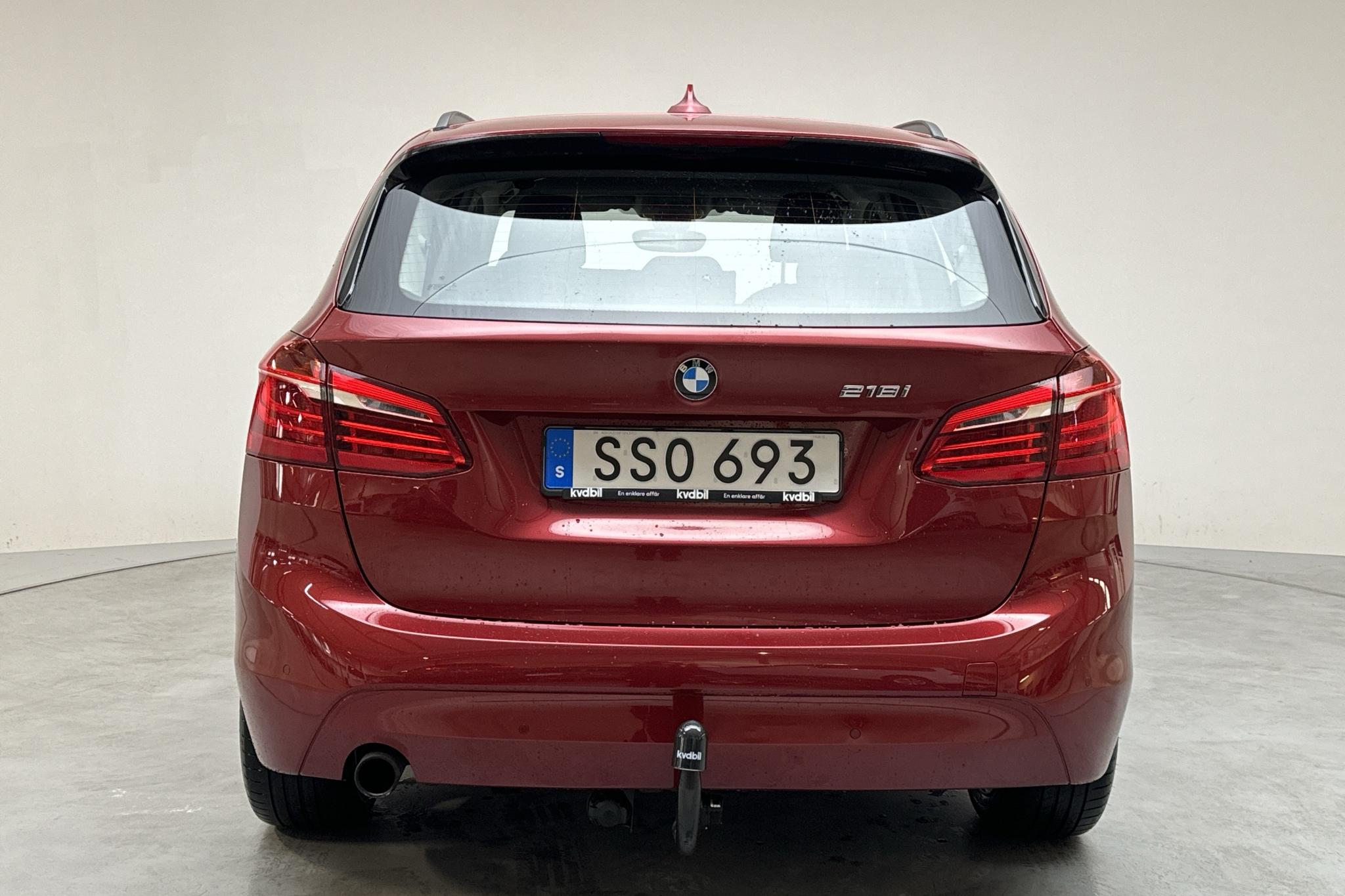 BMW 218i Active Tourer, F45 (136hk) - 116 850 km - Manual - red - 2015