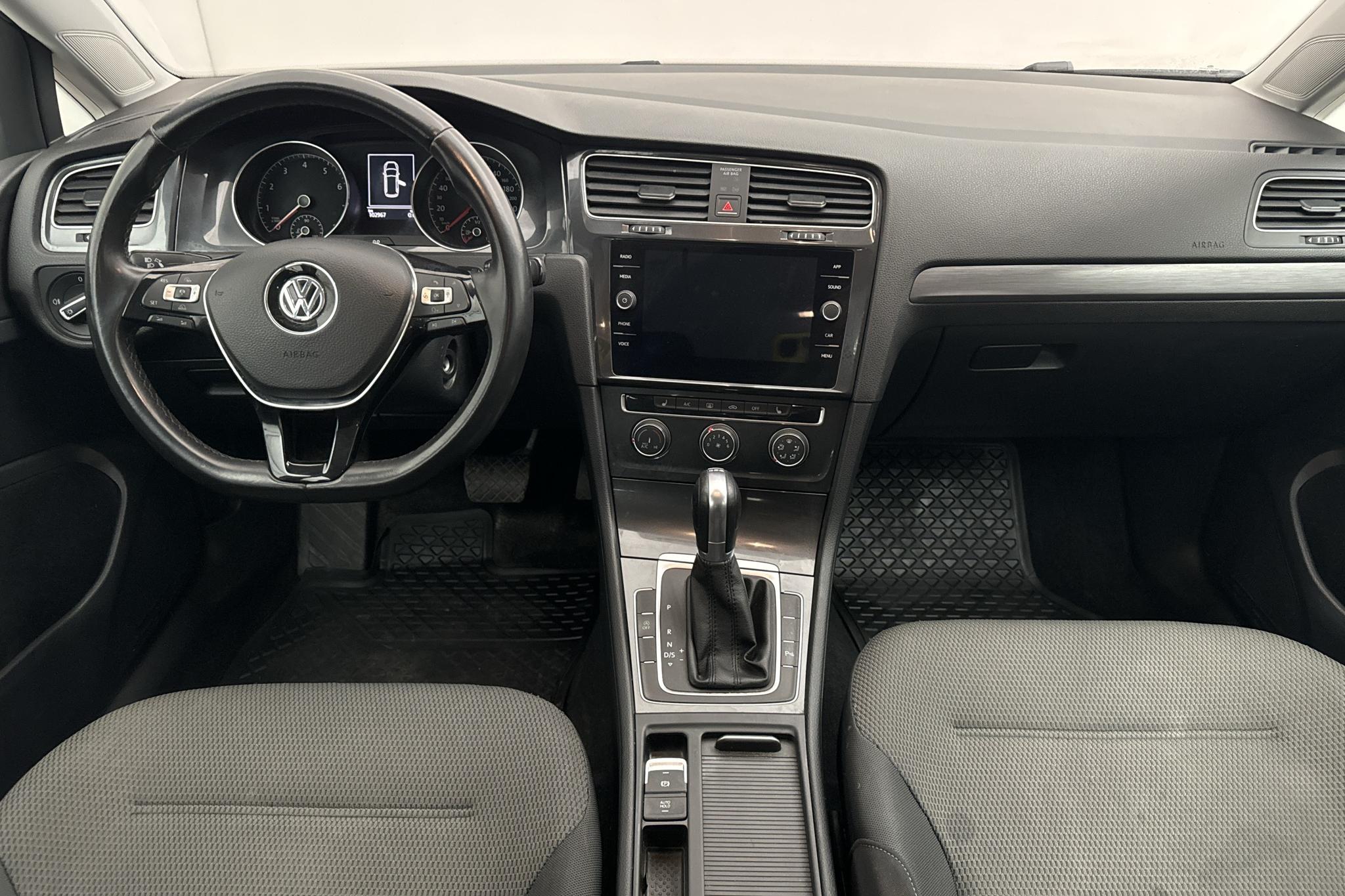 VW Golf VII 1.0 TSI Sportscombi (110hk) - 102 970 km - Automaatne - punane - 2018