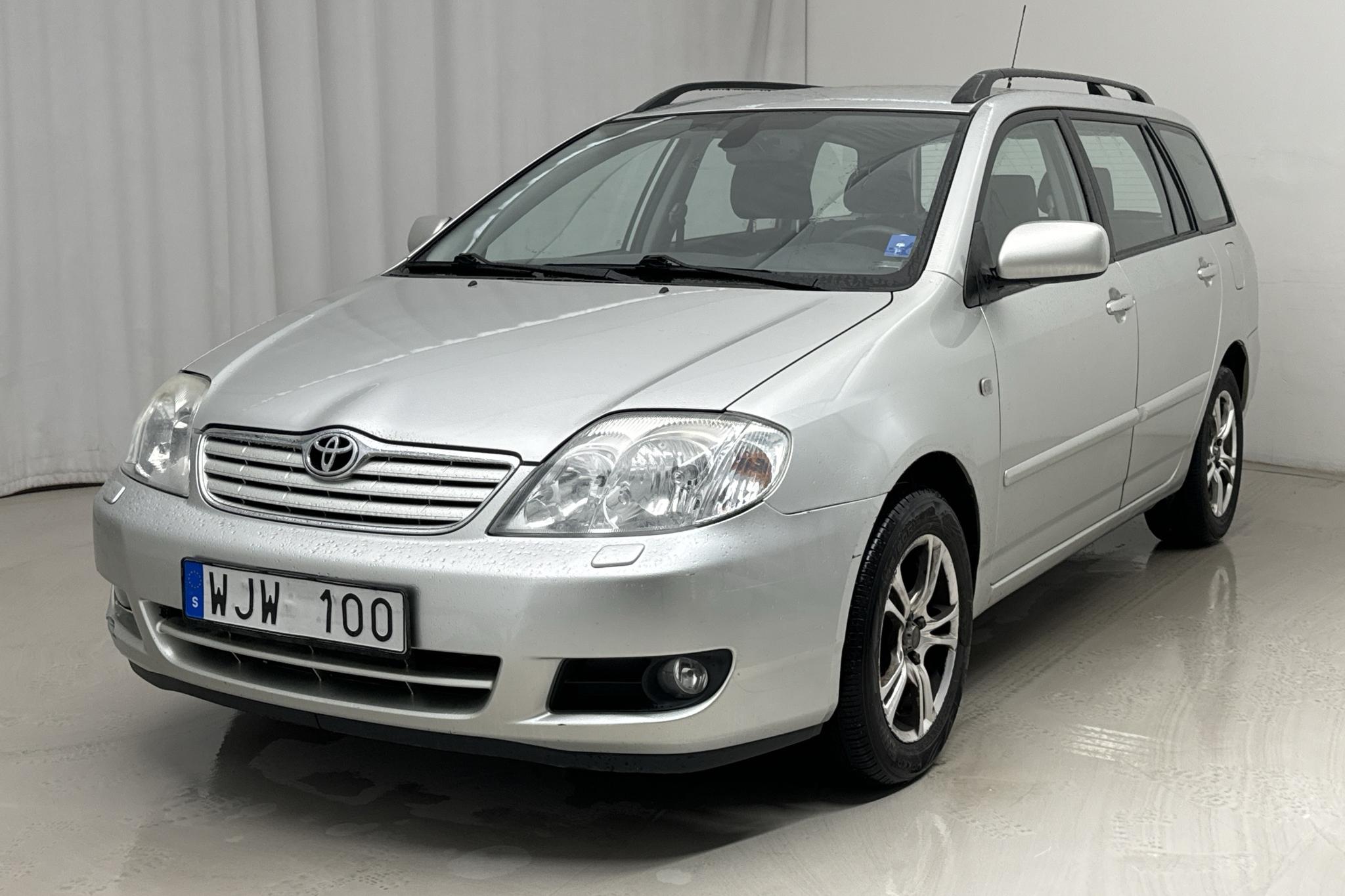 Toyota Corolla 1.6 Touring (110hk) - 16 348 mil - Automat - silver - 2005