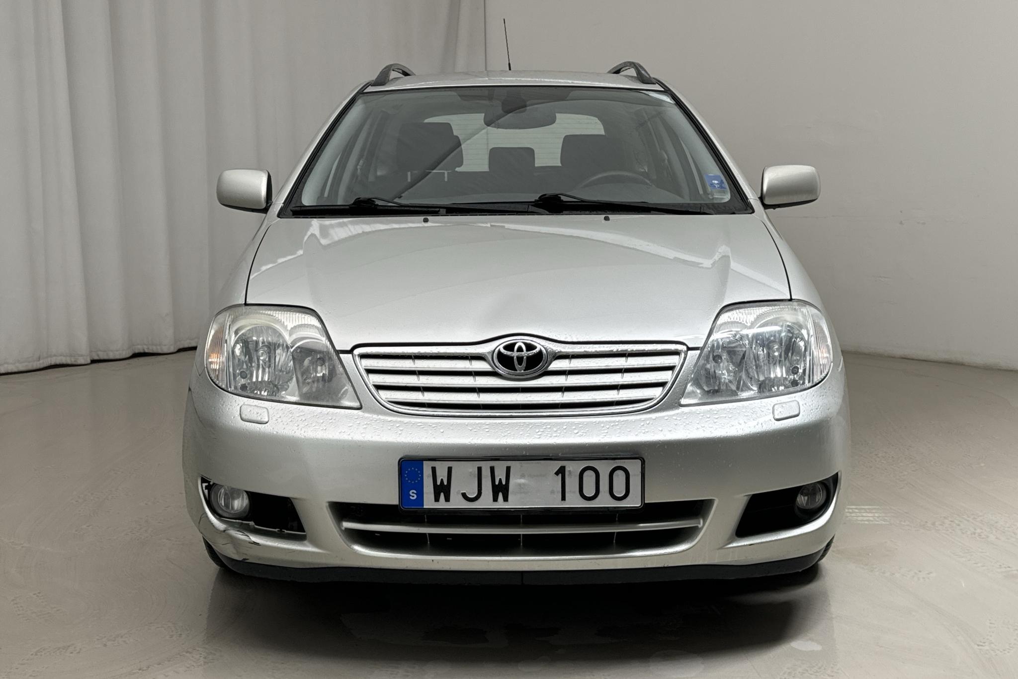 Toyota Corolla 1.6 Touring (110hk) - 163 480 km - Automaattinen - hopea - 2005